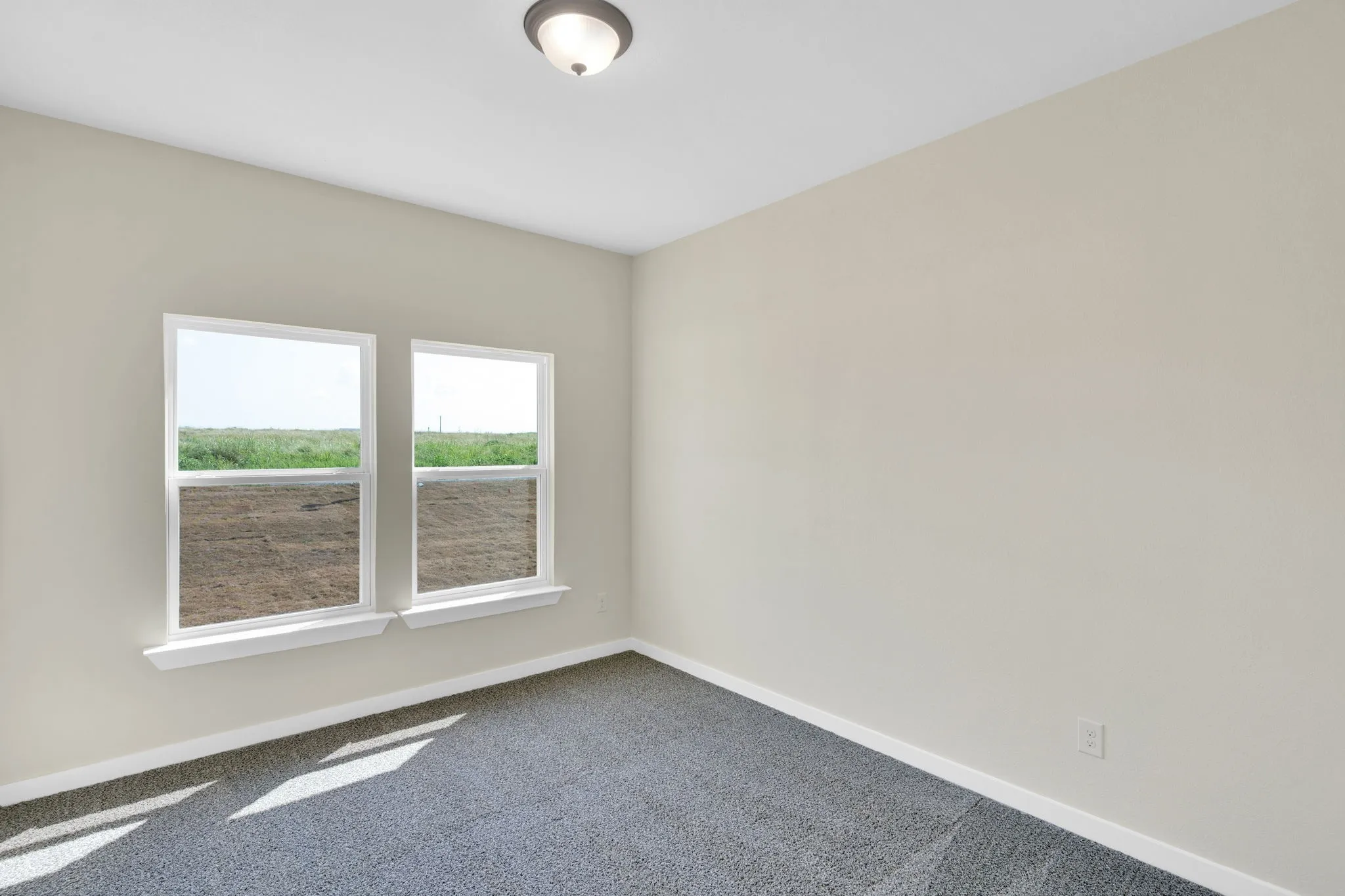 Single Family Residence For Sale in Ellis County , 530 E Lamar Street, Palmer, Texas 75152, 4 Bedrooms, 2 Bathrooms, 2 Garage spaces, 1,785 Sqft, built in 2025, New Construction - Incomplete, Price $375,000, mls#21200409, Real Estate Agent in Palmer, Homes For Sale in Ellis county, Homes For Sale in Palmer, Realtor in Palmer Texas, Real Estate Brokerage Independent Realty Texas, Luminita Cordes Realtor