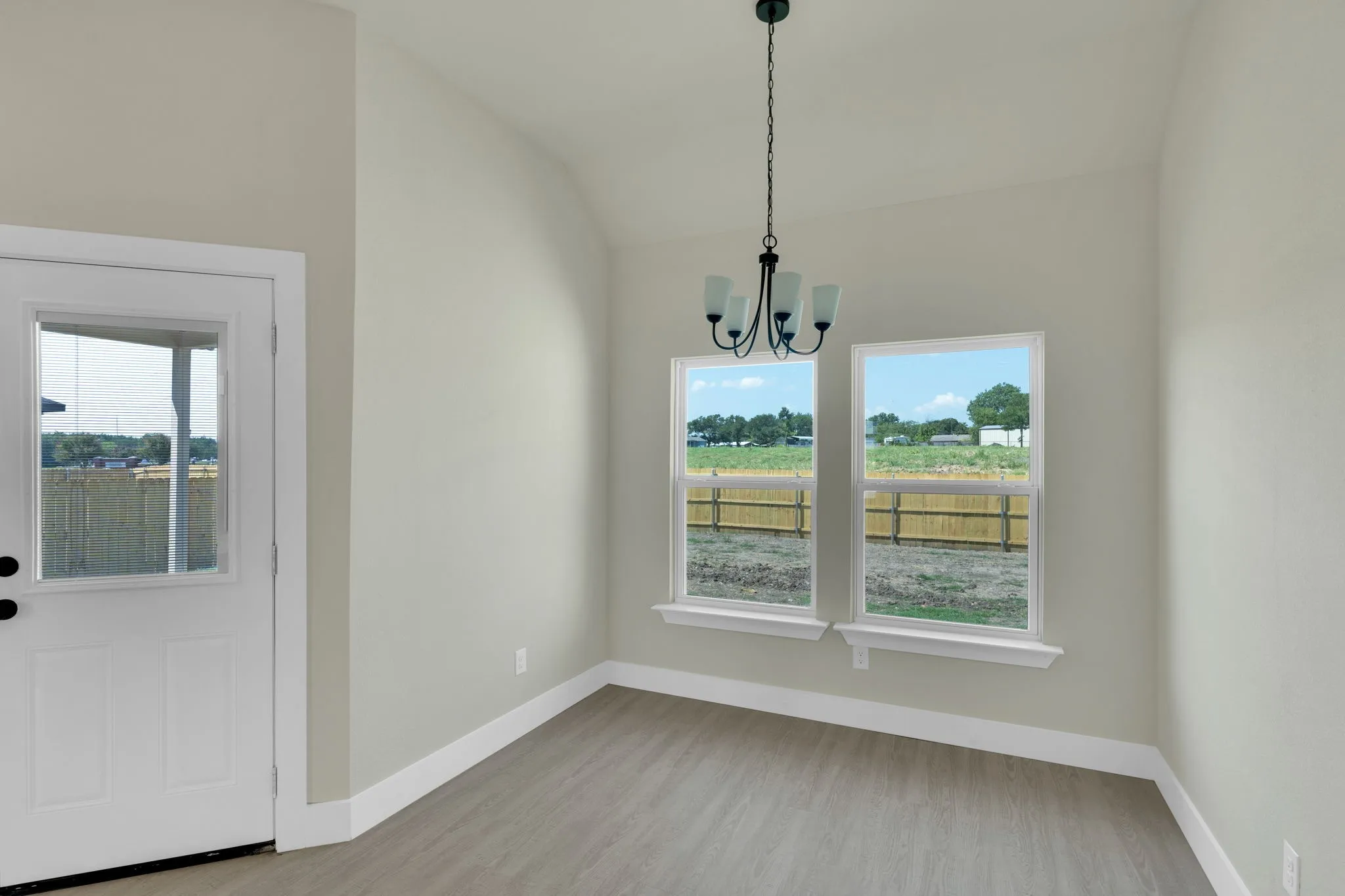 Single Family Residence For Sale in Ellis County , 530 E Lamar Street, Palmer, Texas 75152, 4 Bedrooms, 2 Bathrooms, 2 Garage spaces, 1,785 Sqft, built in 2025, New Construction - Incomplete, Price $375,000, mls#21200409, Real Estate Agent in Palmer, Homes For Sale in Ellis county, Homes For Sale in Palmer, Realtor in Palmer Texas, Real Estate Brokerage Independent Realty Texas, Luminita Cordes Realtor