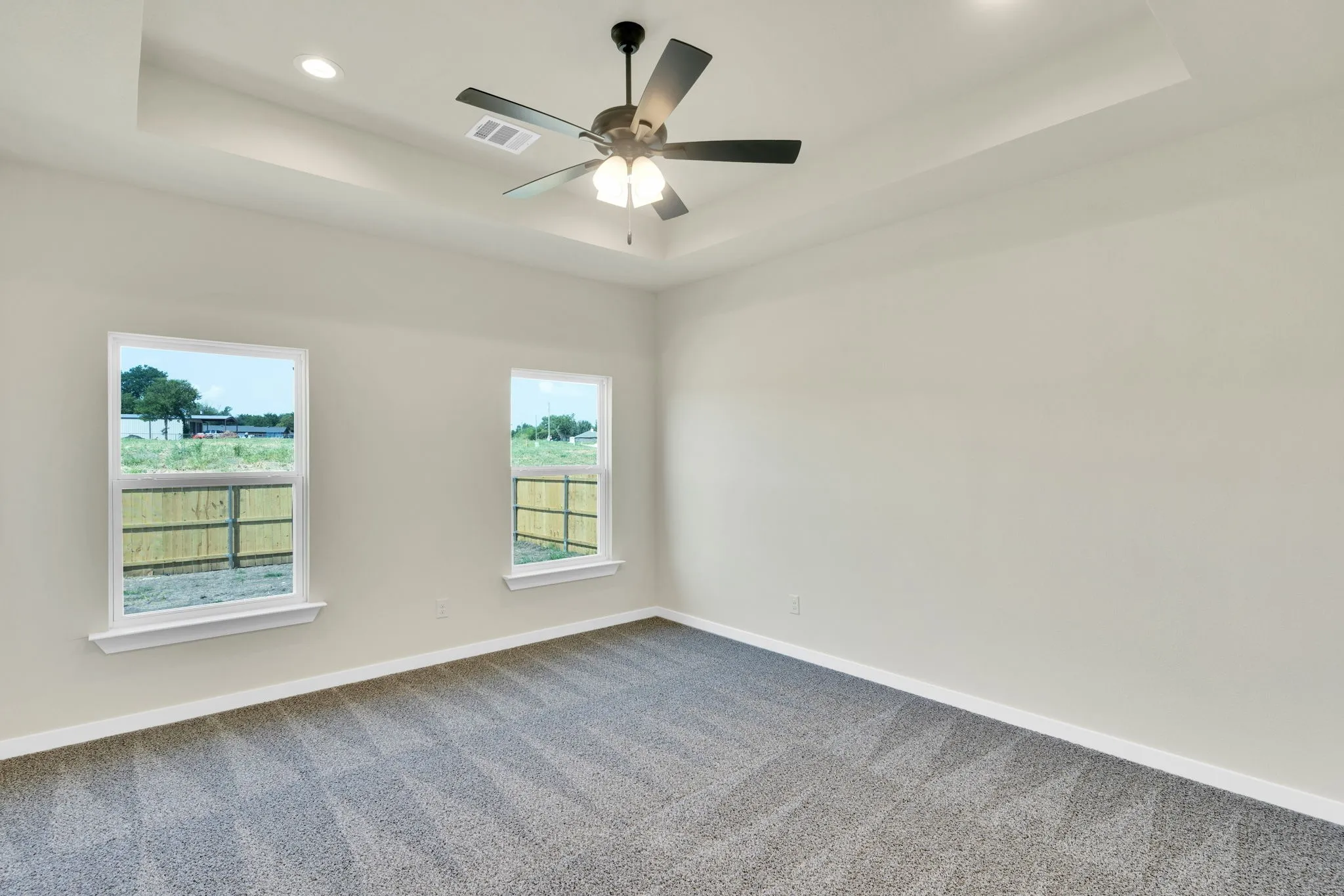 Single Family Residence For Sale in Ellis County , 530 E Lamar Street, Palmer, Texas 75152, 4 Bedrooms, 2 Bathrooms, 2 Garage spaces, 1,785 Sqft, built in 2025, New Construction - Incomplete, Price $375,000, mls#21200409, Real Estate Agent in Palmer, Homes For Sale in Ellis county, Homes For Sale in Palmer, Realtor in Palmer Texas, Real Estate Brokerage Independent Realty Texas, Luminita Cordes Realtor
