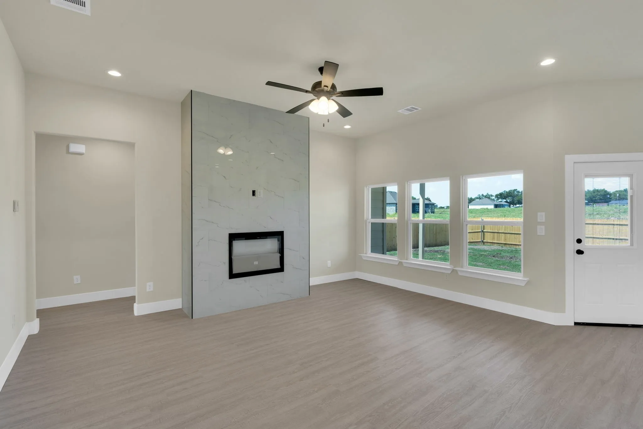 Single Family Residence For Sale in Ellis County , 530 E Lamar Street, Palmer, Texas 75152, 4 Bedrooms, 2 Bathrooms, 2 Garage spaces, 1,785 Sqft, built in 2025, New Construction - Incomplete, Price $375,000, mls#21200409, Real Estate Agent in Palmer, Homes For Sale in Ellis county, Homes For Sale in Palmer, Realtor in Palmer Texas, Real Estate Brokerage Independent Realty Texas, Luminita Cordes Realtor