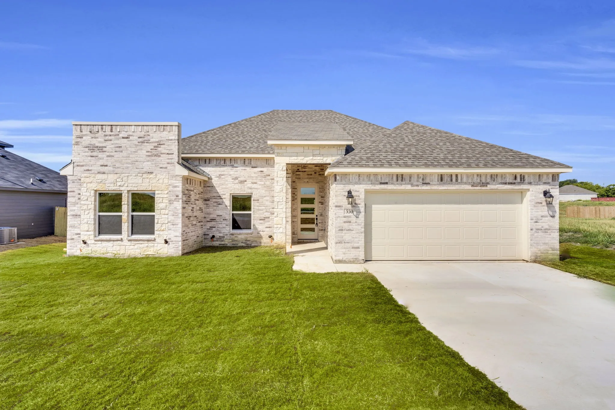 Single Family Residence For Sale in Ellis County , 530 E Lamar Street, Palmer, Texas 75152, 4 Bedrooms, 2 Bathrooms, 2 Garage spaces, 1,785 Sqft, built in 2025, New Construction - Incomplete, Price $375,000, mls#21200409, Real Estate Agent in Palmer, Homes For Sale in Ellis county, Homes For Sale in Palmer, Realtor in Palmer Texas, Real Estate Brokerage Independent Realty Texas, Luminita Cordes Realtor