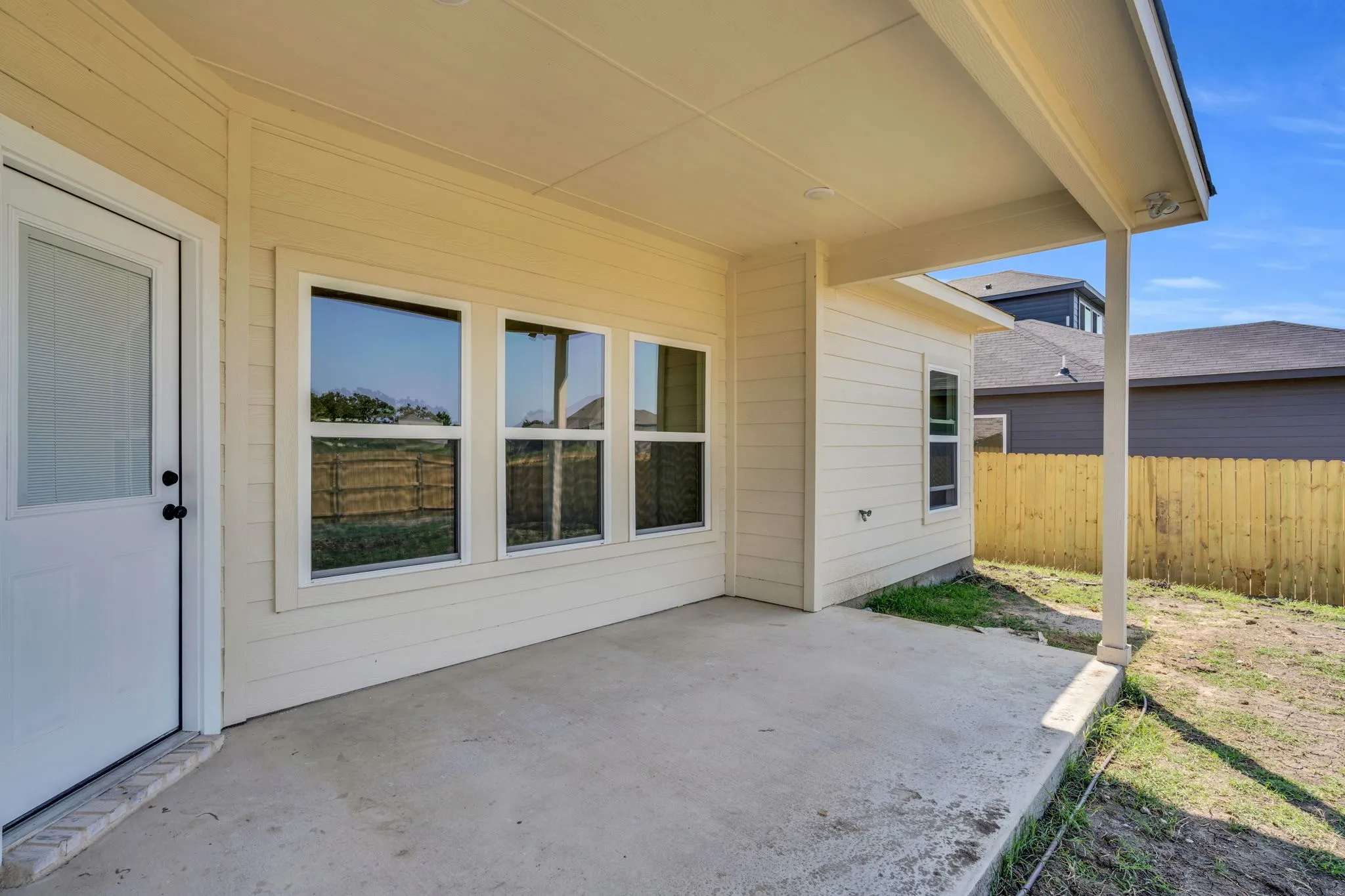 Single Family Residence For Sale in Ellis County , 530 E Lamar Street, Palmer, Texas 75152, 4 Bedrooms, 2 Bathrooms, 2 Garage spaces, 1,785 Sqft, built in 2025, New Construction - Incomplete, Price $375,000, mls#21200409, Real Estate Agent in Palmer, Homes For Sale in Ellis county, Homes For Sale in Palmer, Realtor in Palmer Texas, Real Estate Brokerage Independent Realty Texas, Luminita Cordes Realtor