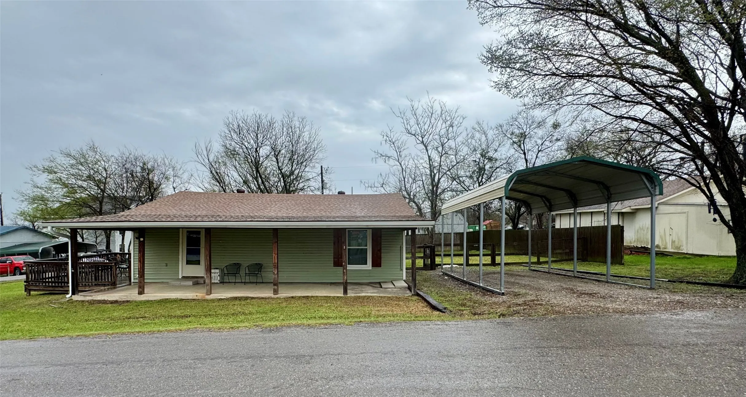 Single Family Residence For Sale in Hunt County , 508 Sherry Street, Quinlan, Texas 75474, 3 Bedroom, 2 Bathroom, Garage spaces, 1,080 Sqft, built in 1961, mls#21201543, Real Estate Agent in Quinlan, Homes For Sale in Hunt county, Homes For Sale in Quinlan, Realtor in Quinlan Texas, Real Estate Brokerage Independent Realty Texas, Luminita Cordes Realtor