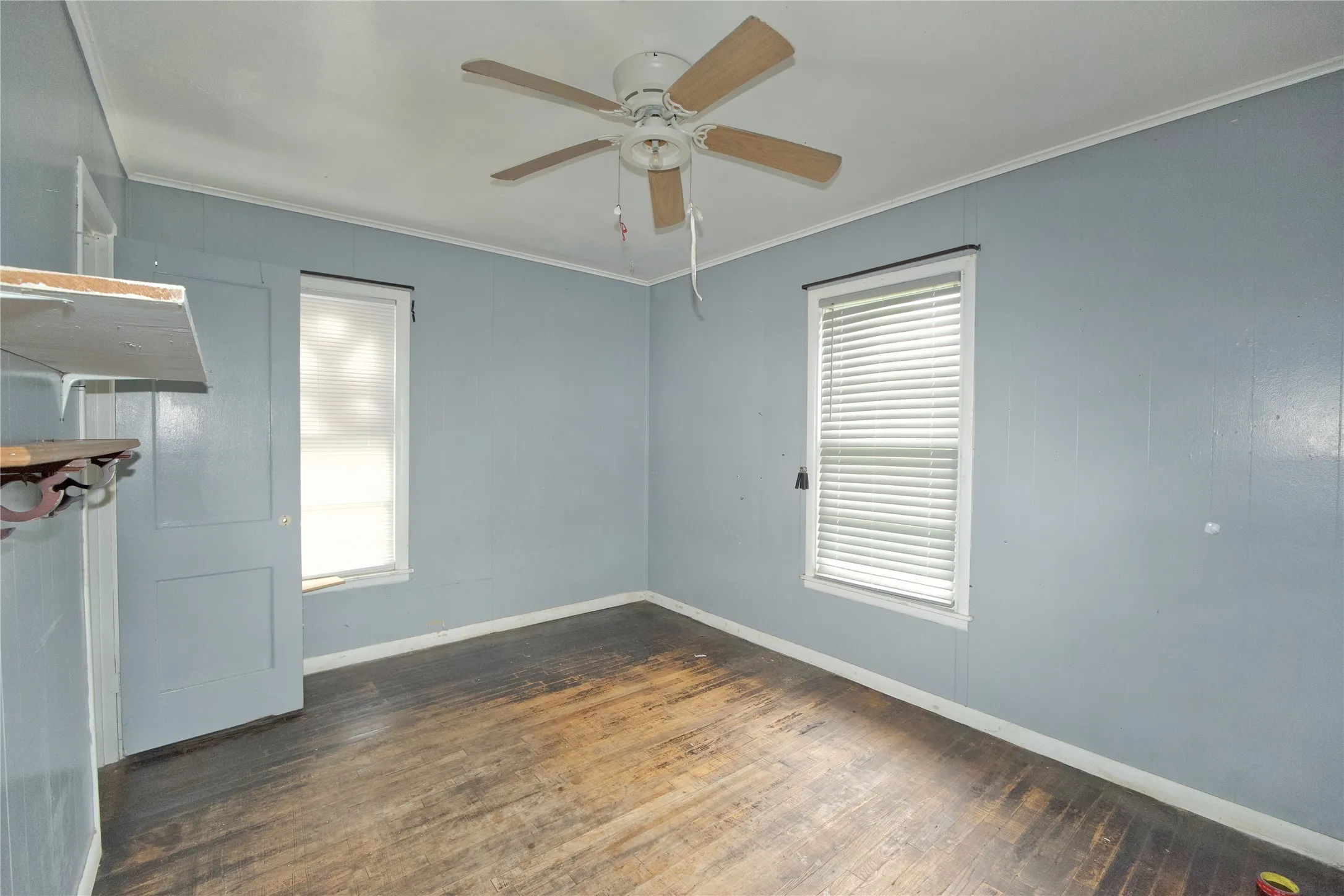 Single Family Residence For Sale in Grayson County , 1429 S Elm, Sherman, Texas 75090, 3 Bedroom, 2 Bathroom, Garage spaces, 1,088 Sqft, built in 1940, mls#21198367, Real Estate Agent in Sherman, Homes For Sale in Grayson county, Homes For Sale in Sherman, Realtor in Sherman Texas, Real Estate Brokerage Independent Realty Texas, Luminita Cordes Realtor