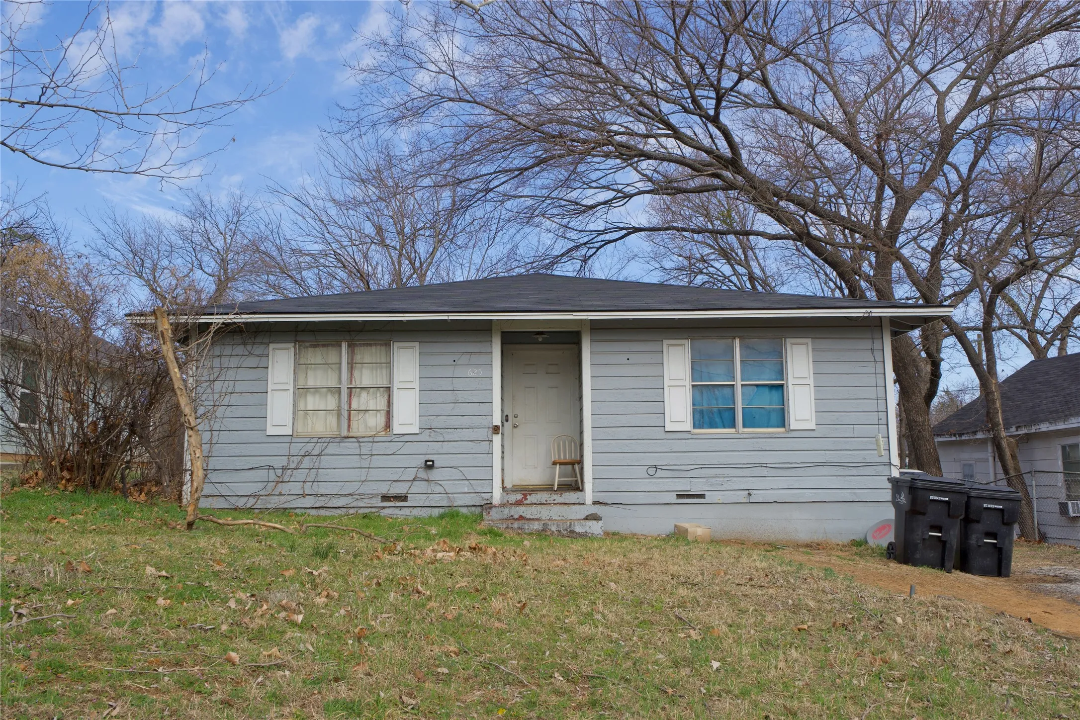 Single Family Residence For Sale in Grayson County , 625 Main, Denison, Texas 75021, 4 Bedroom, 1 Bathroom, Garage spaces, 1,441 Sqft, built in 1955, mls#21200427, Real Estate Agent in Denison, Homes For Sale in Grayson county, Homes For Sale in Denison, Realtor in Denison Texas, Real Estate Brokerage Independent Realty Texas, Luminita Cordes Realtor
