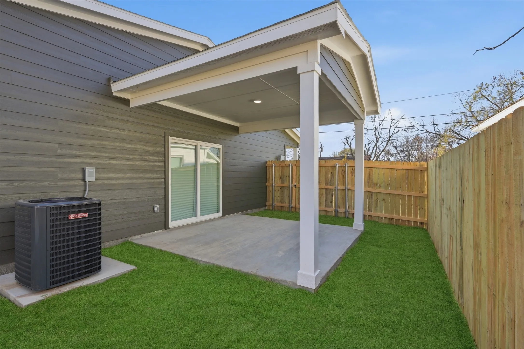Single Family Residence For Sale in Dallas County , 4222 Copeland Street, Dallas, Texas 75210, 3 Bedroom, 2 Bathroom, Garage spaces, 1,320 Sqft, built in 2026, mls#21199517, Real Estate Agent in Dallas, Homes For Sale in Dallas county, Homes For Sale in Dallas, Realtor in Dallas Texas, Real Estate Brokerage Independent Realty Texas, Luminita Cordes Realtor