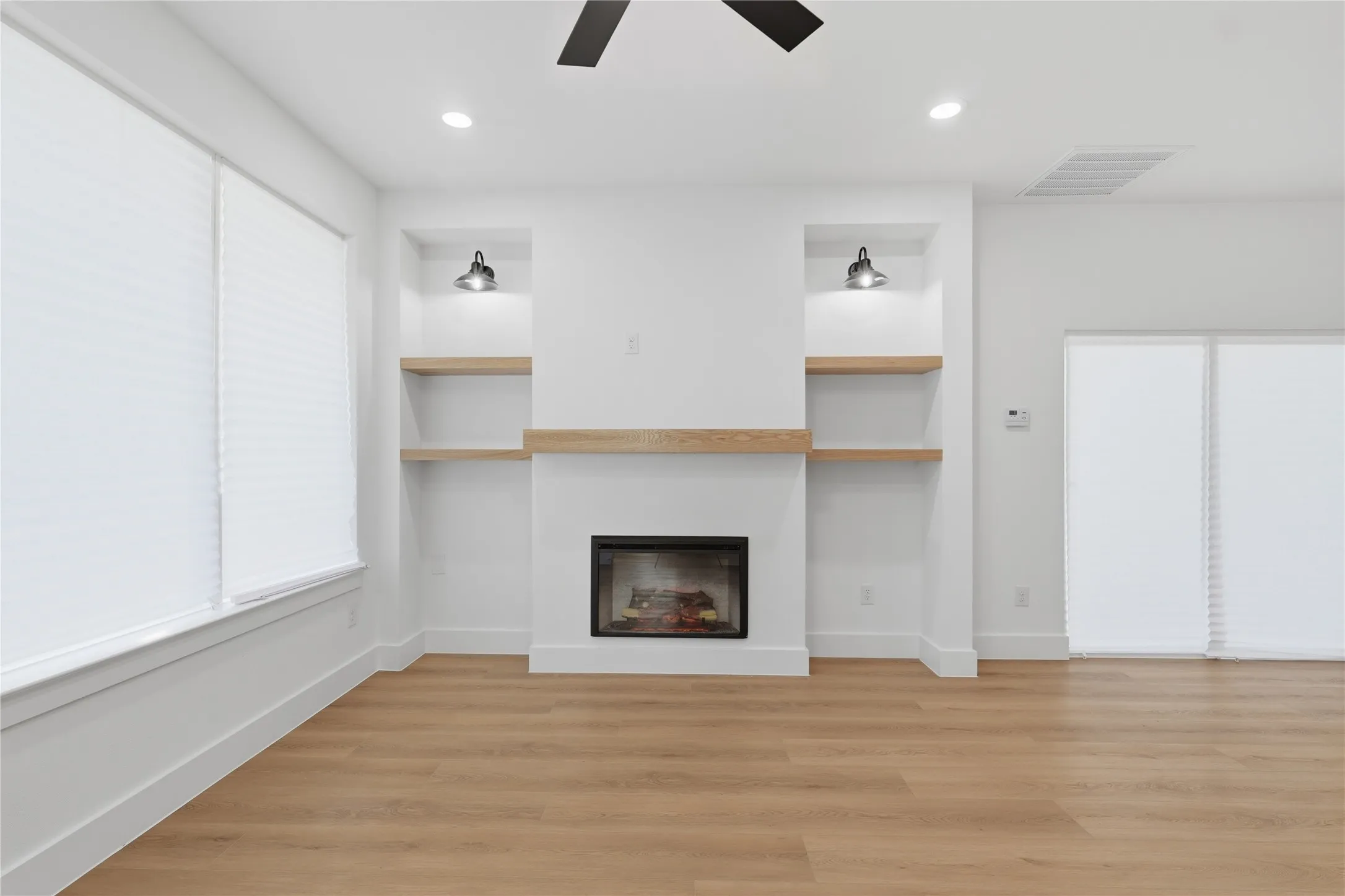 Single Family Residence For Sale in Dallas County , 4222 Copeland Street, Dallas, Texas 75210, 3 Bedroom, 2 Bathroom, Garage spaces, 1,320 Sqft, built in 2026, mls#21199517, Real Estate Agent in Dallas, Homes For Sale in Dallas county, Homes For Sale in Dallas, Realtor in Dallas Texas, Real Estate Brokerage Independent Realty Texas, Luminita Cordes Realtor