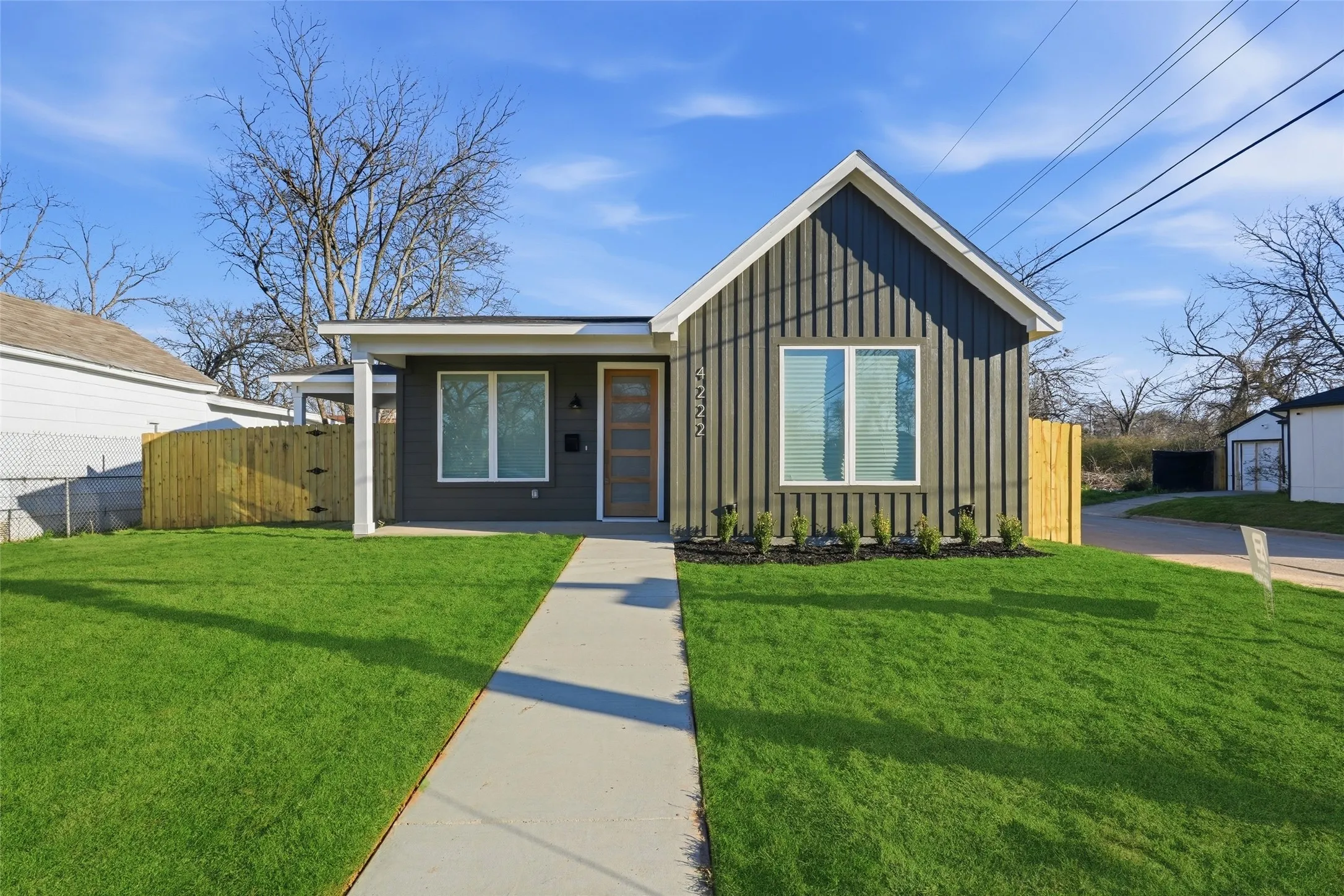 Single Family Residence For Sale in Dallas County , 4222 Copeland Street, Dallas, Texas 75210, 3 Bedroom, 2 Bathroom, Garage spaces, 1,320 Sqft, built in 2026, mls#21199517, Real Estate Agent in Dallas, Homes For Sale in Dallas county, Homes For Sale in Dallas, Realtor in Dallas Texas, Real Estate Brokerage Independent Realty Texas, Luminita Cordes Realtor