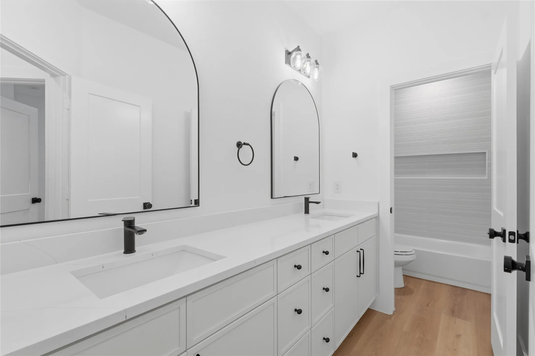 Single Family Residence For Sale in Dallas County , 4222 Copeland Street, Dallas, Texas 75210, 3 Bedroom, 2 Bathroom, Garage spaces, 1,320 Sqft, built in 2026, mls#21199517, Real Estate Agent in Dallas, Homes For Sale in Dallas county, Homes For Sale in Dallas, Realtor in Dallas Texas, Real Estate Brokerage Independent Realty Texas, Luminita Cordes Realtor