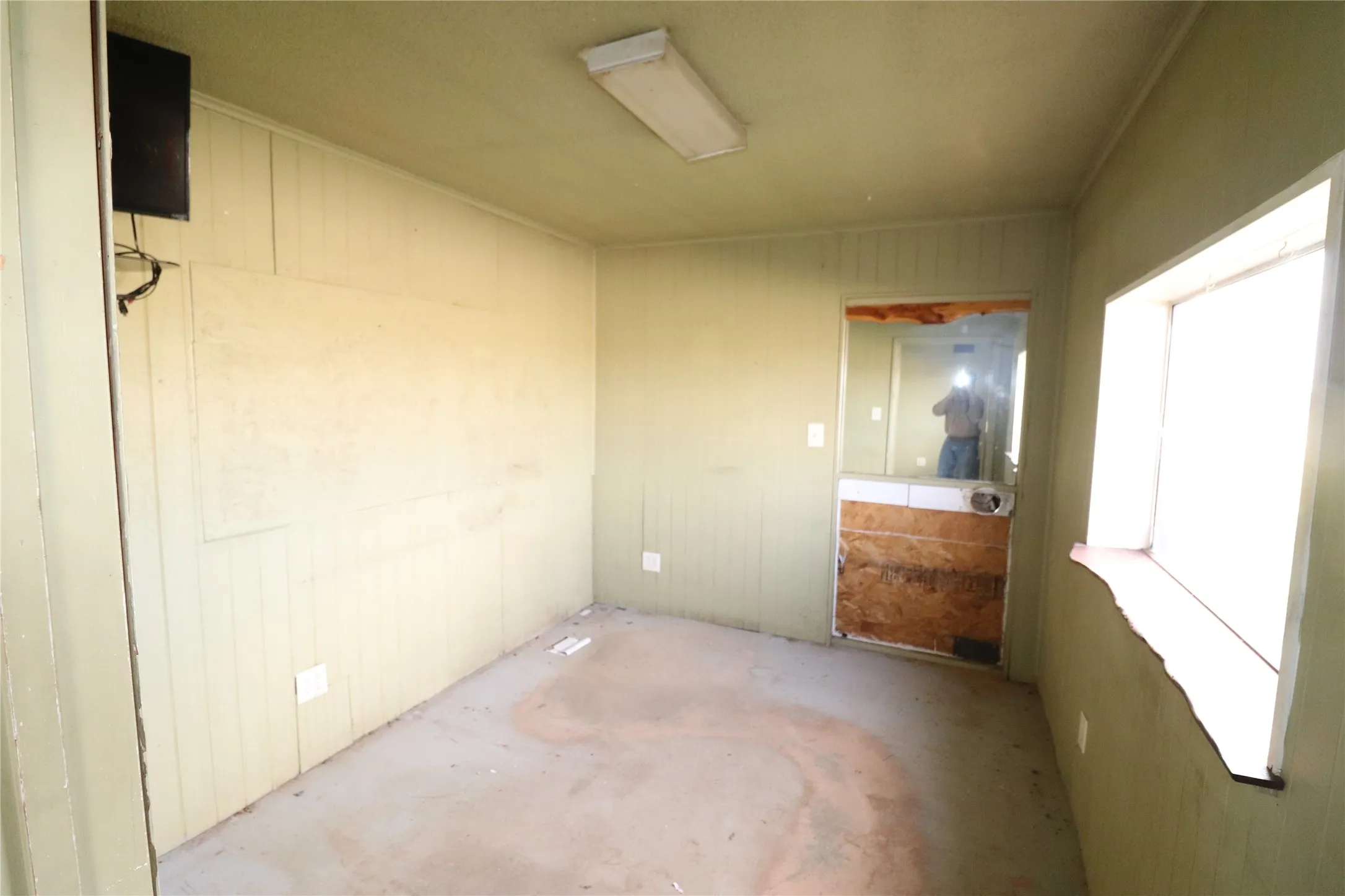 Business For Sale in Clay County , 604 US Highway 287 S, Henrietta, Texas 76365, 0, 0, Garage spaces, 0 Sqft, built in 1994, Preowned, Price $300,000, mls#21201655, Real Estate Agent in Henrietta, Homes For Sale in Clay county, Homes For Sale in Henrietta, Realtor in Henrietta Texas, Real Estate Brokerage Independent Realty Texas, Luminita Cordes Realtor