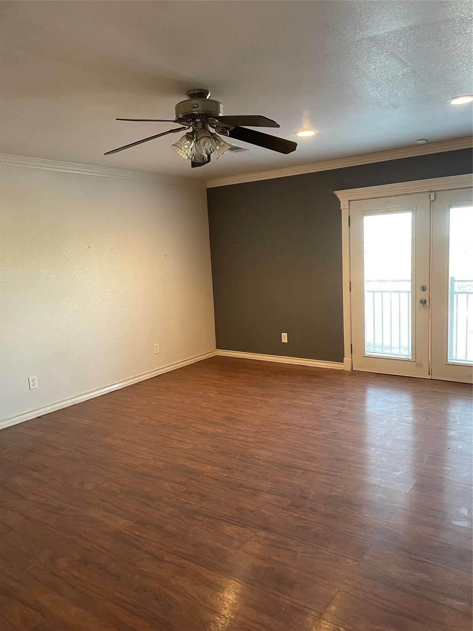 Single Family Residence For Sale in Midland County , 5122 S COUNTY ROAD 1183, Midland, Texas 79706, 4 Bedrooms, 4 Bathrooms, 10 Garage spaces, 3,850 Sqft, built in 2000, Price $499,000, mls#21201662, Real Estate Agent in Midland, Homes For Sale in Midland county, Homes For Sale in Midland, Realtor in Midland Texas, Real Estate Brokerage Independent Realty Texas, Luminita Cordes Realtor