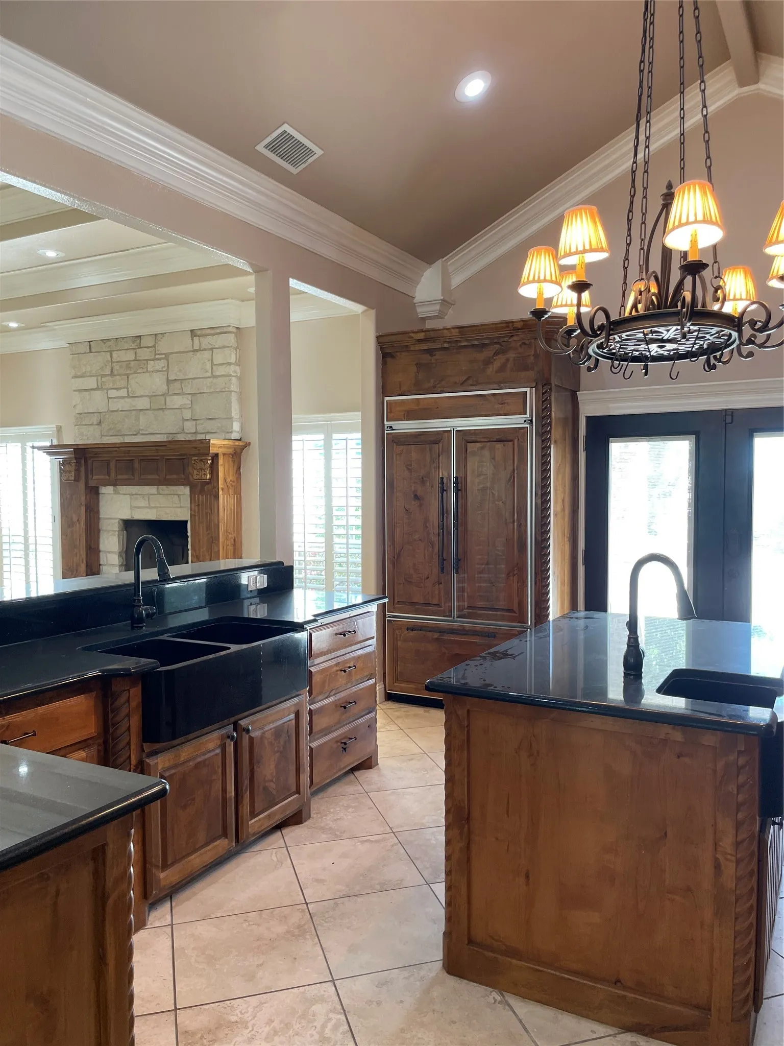 Single Family Residence For Sale in Midland County , 5122 S COUNTY ROAD 1183, Midland, Texas 79706, 4 Bedrooms, 4 Bathrooms, 10 Garage spaces, 3,850 Sqft, built in 2000, Price $499,000, mls#21201662, Real Estate Agent in Midland, Homes For Sale in Midland county, Homes For Sale in Midland, Realtor in Midland Texas, Real Estate Brokerage Independent Realty Texas, Luminita Cordes Realtor