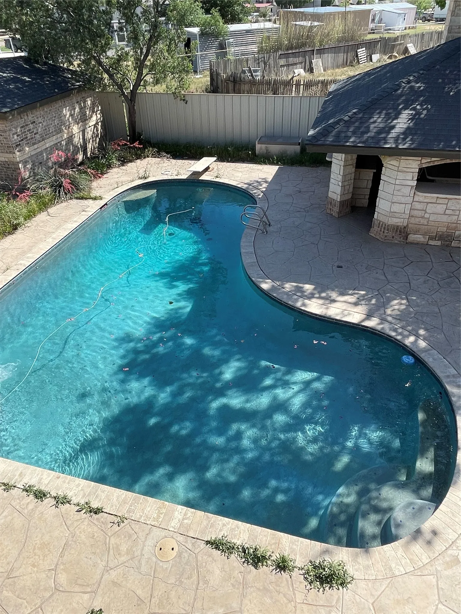 Single Family Residence For Sale in Midland County , 5122 S COUNTY ROAD 1183, Midland, Texas 79706, 4 Bedrooms, 4 Bathrooms, 10 Garage spaces, 3,850 Sqft, built in 2000, Price $499,000, mls#21201662, Real Estate Agent in Midland, Homes For Sale in Midland county, Homes For Sale in Midland, Realtor in Midland Texas, Real Estate Brokerage Independent Realty Texas, Luminita Cordes Realtor