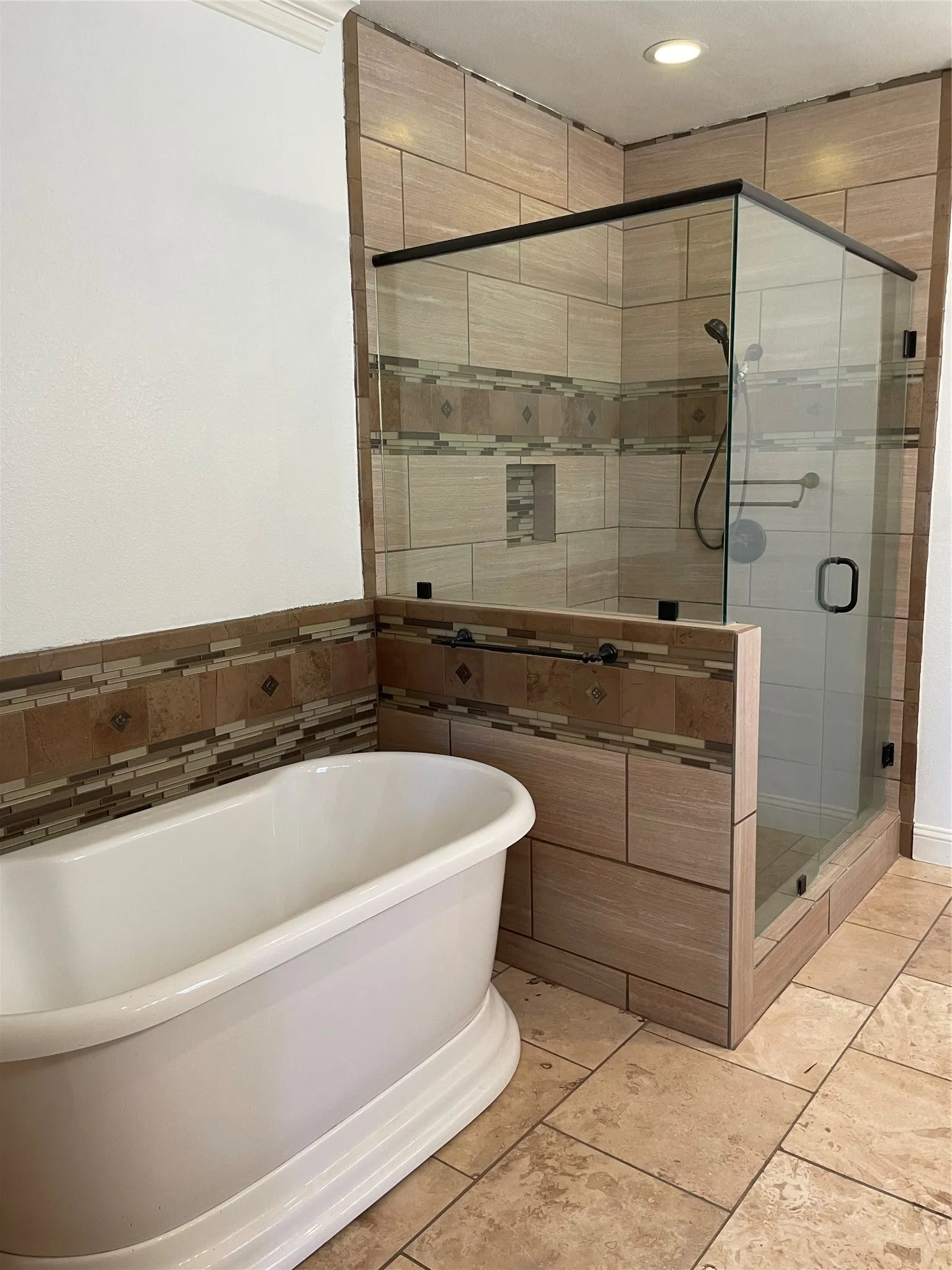 Single Family Residence For Sale in Midland County , 5122 S COUNTY ROAD 1183, Midland, Texas 79706, 4 Bedrooms, 4 Bathrooms, 10 Garage spaces, 3,850 Sqft, built in 2000, Price $499,000, mls#21201662, Real Estate Agent in Midland, Homes For Sale in Midland county, Homes For Sale in Midland, Realtor in Midland Texas, Real Estate Brokerage Independent Realty Texas, Luminita Cordes Realtor