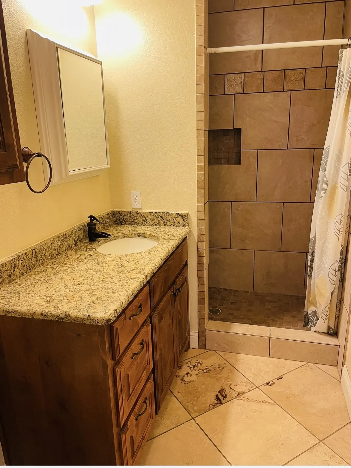Single Family Residence For Sale in Midland County , 5122 S COUNTY ROAD 1183, Midland, Texas 79706, 4 Bedrooms, 4 Bathrooms, 10 Garage spaces, 3,850 Sqft, built in 2000, Price $499,000, mls#21201662, Real Estate Agent in Midland, Homes For Sale in Midland county, Homes For Sale in Midland, Realtor in Midland Texas, Real Estate Brokerage Independent Realty Texas, Luminita Cordes Realtor