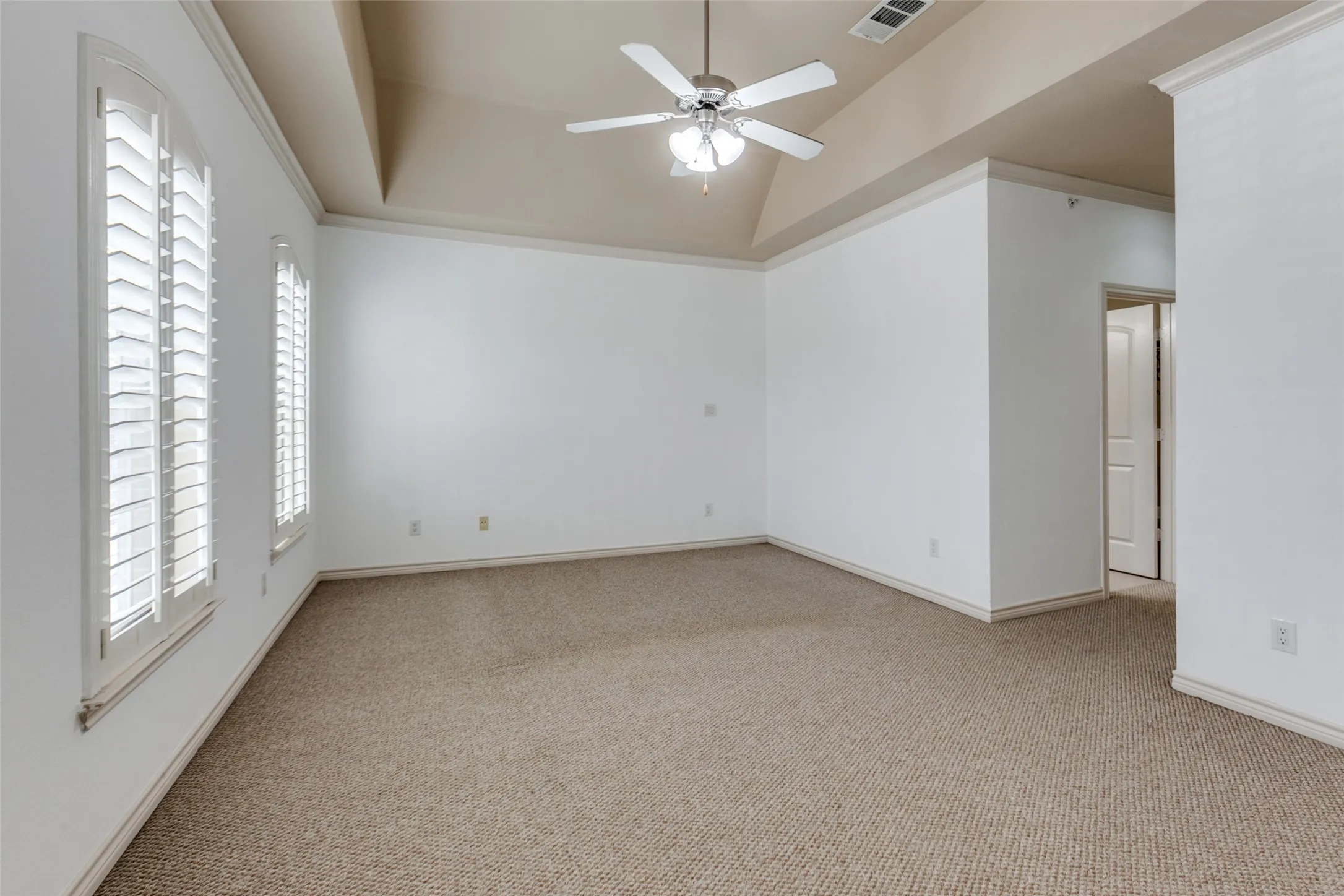 Townhouse For Sale in Collin County , 341 Metropolitan Drive, Plano, Texas 75023, 3 Bedrooms, 3 Bathrooms, 2 Garage spaces, 1,822 Sqft, built in 2005, Price $339,900, mls#21183003, Real Estate Agent in Plano, Homes For Sale in Collin county, Homes For Sale in Plano, Realtor in Plano Texas, Real Estate Brokerage Independent Realty Texas, Luminita Cordes Realtor