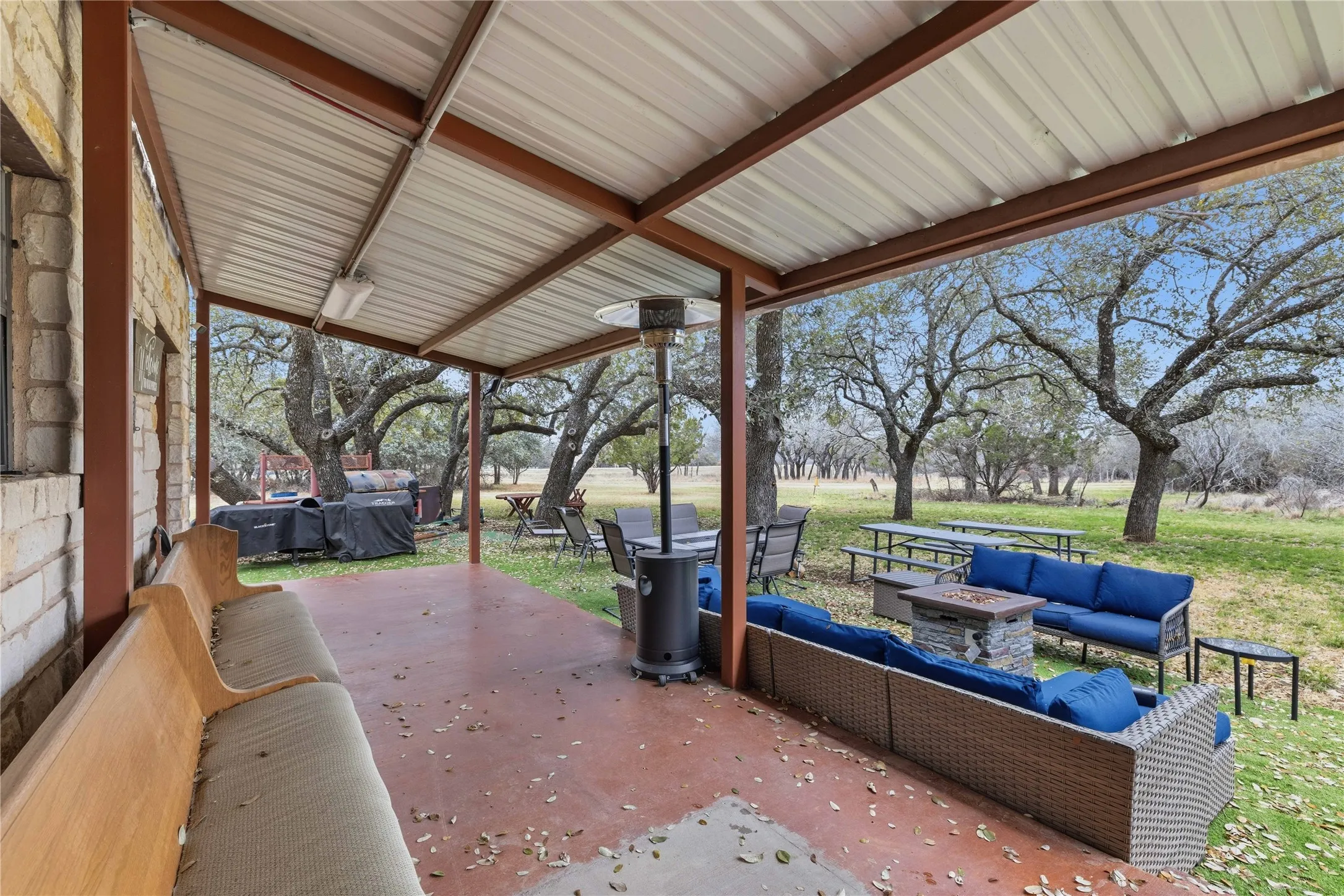 Single Family Residence For Sale in Brown County , 8001 County Road 572, Brownwood, Texas 76801, 5 Bedroom, 4 Bathroom, Garage spaces, 3,060 Sqft, built in 0, Preowned, mls#21201258, Real Estate Agent in Brownwood, Homes For Sale in Brown county, Homes For Sale in Brownwood, Realtor in Brownwood Texas, Real Estate Brokerage Independent Realty Texas, Luminita Cordes Realtor