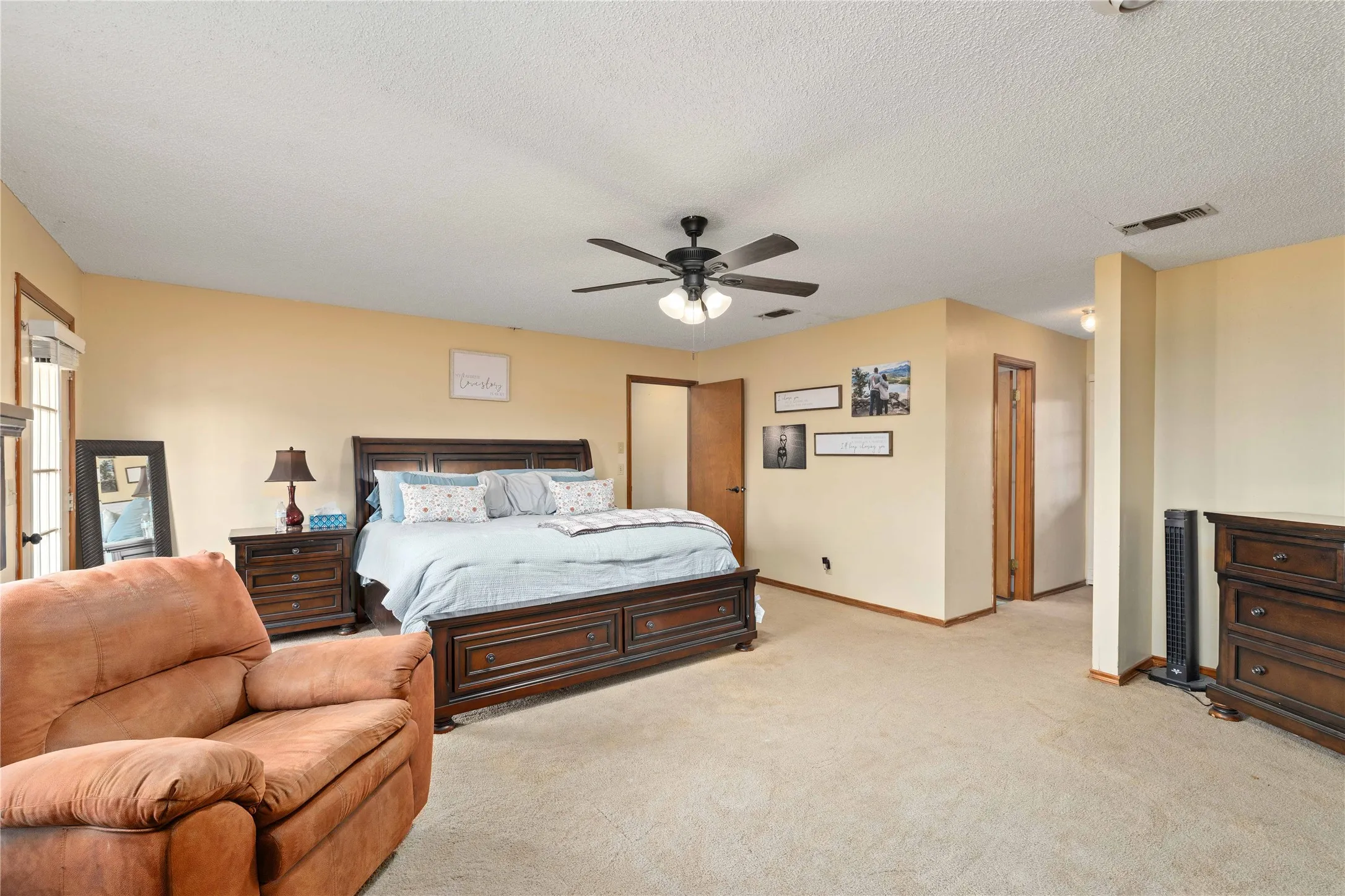 Single Family Residence For Sale in Brown County , 8001 County Road 572, Brownwood, Texas 76801, 5 Bedroom, 4 Bathroom, Garage spaces, 3,060 Sqft, built in 0, Preowned, mls#21201258, Real Estate Agent in Brownwood, Homes For Sale in Brown county, Homes For Sale in Brownwood, Realtor in Brownwood Texas, Real Estate Brokerage Independent Realty Texas, Luminita Cordes Realtor