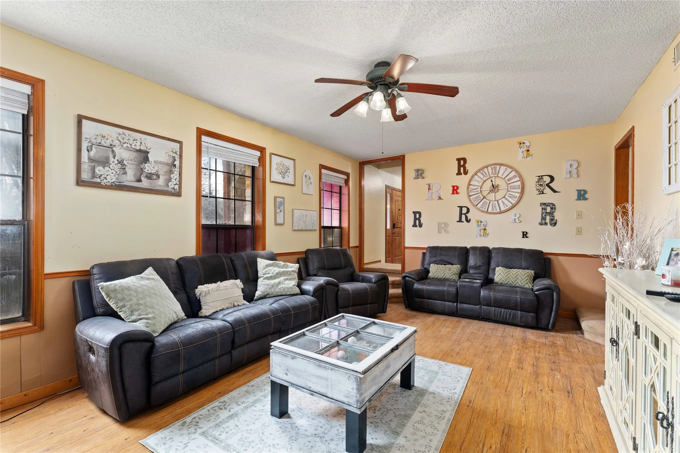 Single Family Residence For Sale in Brown County , 8001 County Road 572, Brownwood, Texas 76801, 5 Bedroom, 4 Bathroom, Garage spaces, 3,060 Sqft, built in 0, Preowned, mls#21201258, Real Estate Agent in Brownwood, Homes For Sale in Brown county, Homes For Sale in Brownwood, Realtor in Brownwood Texas, Real Estate Brokerage Independent Realty Texas, Luminita Cordes Realtor