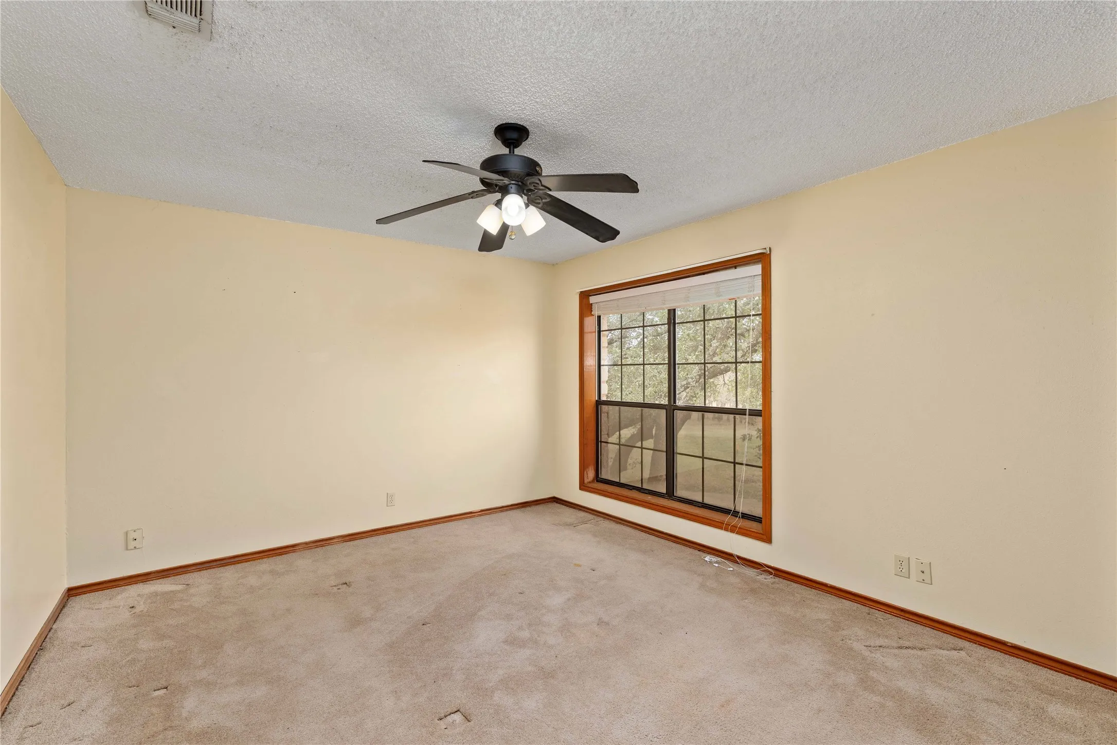 Single Family Residence For Sale in Brown County , 8001 County Road 572, Brownwood, Texas 76801, 5 Bedroom, 4 Bathroom, Garage spaces, 3,060 Sqft, built in 0, Preowned, mls#21201258, Real Estate Agent in Brownwood, Homes For Sale in Brown county, Homes For Sale in Brownwood, Realtor in Brownwood Texas, Real Estate Brokerage Independent Realty Texas, Luminita Cordes Realtor