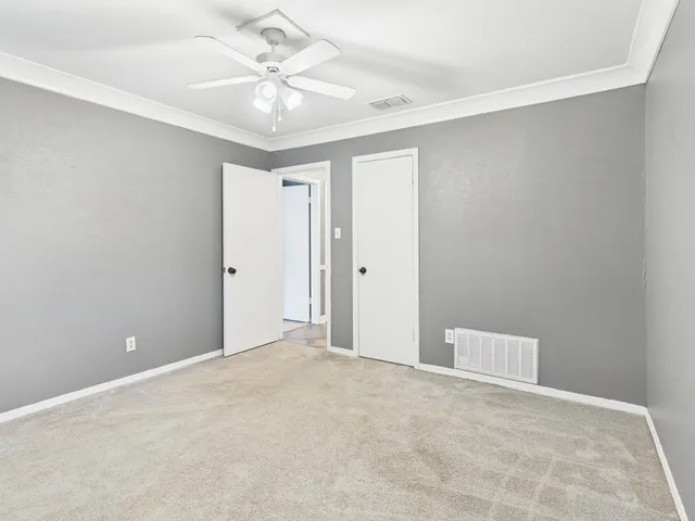 Single Family Residence For Sale in Henderson County , 1010 Bel Air Drive, Athens, Texas 75751, 3 Bedroom, 2 Bathroom, 1 Garage spaces, 2,052 Sqft, built in 1973, mls#21199934, Real Estate Agent in Athens, Homes For Sale in Henderson county, Homes For Sale in Athens, Realtor in Athens Texas, Real Estate Brokerage Independent Realty Texas, Luminita Cordes Realtor