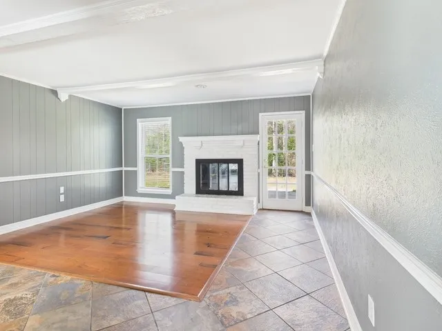 Single Family Residence For Sale in Henderson County , 1010 Bel Air Drive, Athens, Texas 75751, 3 Bedroom, 2 Bathroom, 1 Garage spaces, 2,052 Sqft, built in 1973, mls#21199934, Real Estate Agent in Athens, Homes For Sale in Henderson county, Homes For Sale in Athens, Realtor in Athens Texas, Real Estate Brokerage Independent Realty Texas, Luminita Cordes Realtor