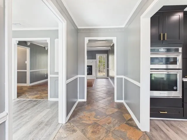 Single Family Residence For Sale in Henderson County , 1010 Bel Air Drive, Athens, Texas 75751, 3 Bedroom, 2 Bathroom, 1 Garage spaces, 2,052 Sqft, built in 1973, mls#21199934, Real Estate Agent in Athens, Homes For Sale in Henderson county, Homes For Sale in Athens, Realtor in Athens Texas, Real Estate Brokerage Independent Realty Texas, Luminita Cordes Realtor
