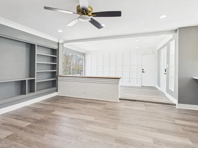 Single Family Residence For Sale in Henderson County , 1010 Bel Air Drive, Athens, Texas 75751, 3 Bedroom, 2 Bathroom, 1 Garage spaces, 2,052 Sqft, built in 1973, mls#21199934, Real Estate Agent in Athens, Homes For Sale in Henderson county, Homes For Sale in Athens, Realtor in Athens Texas, Real Estate Brokerage Independent Realty Texas, Luminita Cordes Realtor