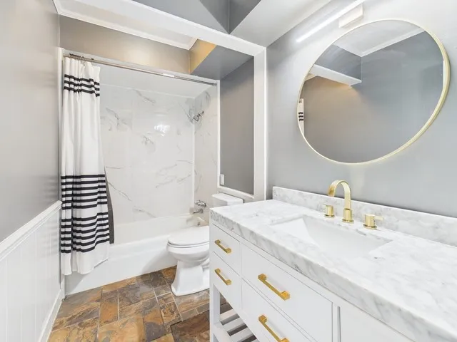Single Family Residence For Sale in Henderson County , 1010 Bel Air Drive, Athens, Texas 75751, 3 Bedroom, 2 Bathroom, 1 Garage spaces, 2,052 Sqft, built in 1973, mls#21199934, Real Estate Agent in Athens, Homes For Sale in Henderson county, Homes For Sale in Athens, Realtor in Athens Texas, Real Estate Brokerage Independent Realty Texas, Luminita Cordes Realtor