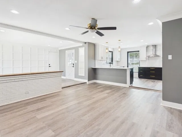 Single Family Residence For Sale in Henderson County , 1010 Bel Air Drive, Athens, Texas 75751, 3 Bedroom, 2 Bathroom, 1 Garage spaces, 2,052 Sqft, built in 1973, mls#21199934, Real Estate Agent in Athens, Homes For Sale in Henderson county, Homes For Sale in Athens, Realtor in Athens Texas, Real Estate Brokerage Independent Realty Texas, Luminita Cordes Realtor