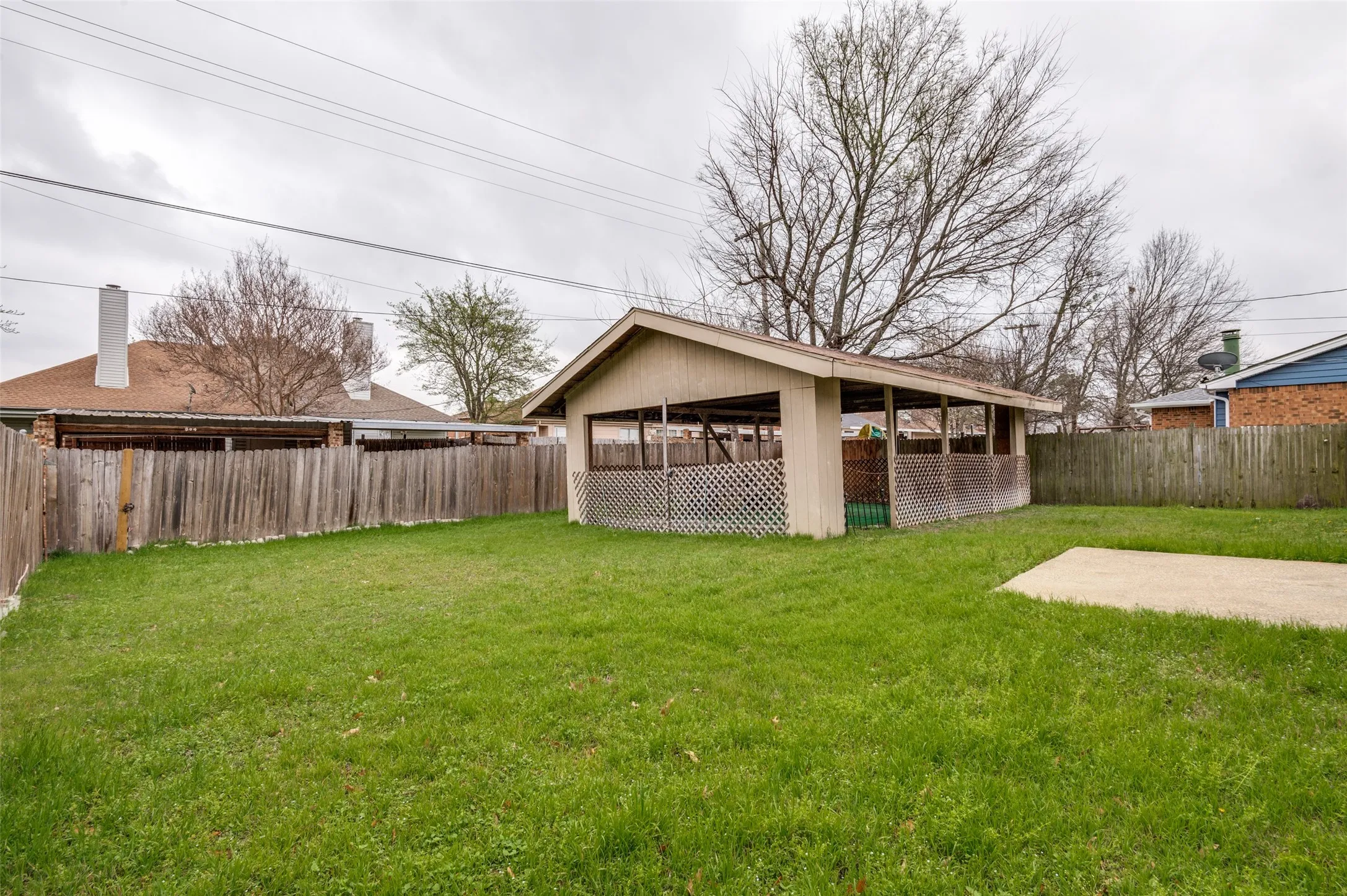 Single Family Residence For Rent in Dallas County , 2922 E Pepperidge Drive, Lancaster, Texas 75134, 4 Bedroom, 2 Bathroom, 2 Garage spaces, 1,444 Sqft, built in 1981, Preowned, mls#21199907, Real Estate Agent in Lancaster, Homes For Rent in Dallas county, Homes For Rent in Lancaster, Realtor in Lancaster Texas, Real Estate Brokerage Independent Realty Texas, Luminita Cordes Realtor
