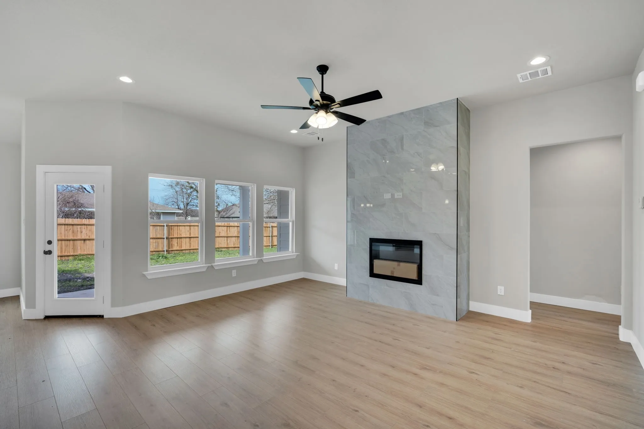 Single Family Residence For Sale in Ellis County , 340 E Marshall Court, Palmer, Texas 75152, 4 Bedroom, 2 Bathroom, 2 Garage spaces, 1,785 Sqft, built in 2026, mls#21200904, Real Estate Agent in Palmer, Homes For Sale in Ellis county, Homes For Sale in Palmer, Realtor in Palmer Texas, Real Estate Brokerage Independent Realty Texas, Luminita Cordes Realtor