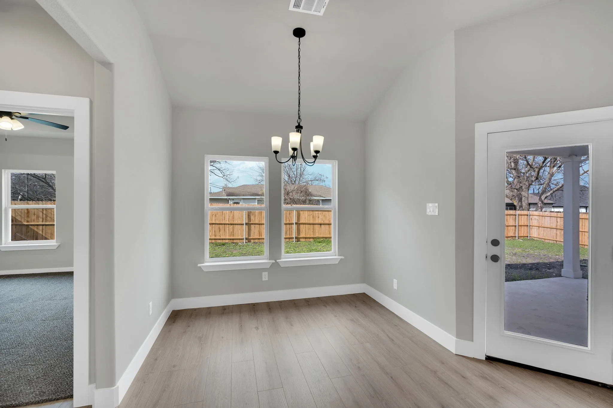 Single Family Residence For Sale in Ellis County , 340 E Marshall Court, Palmer, Texas 75152, 4 Bedroom, 2 Bathroom, 2 Garage spaces, 1,785 Sqft, built in 2026, mls#21200904, Real Estate Agent in Palmer, Homes For Sale in Ellis county, Homes For Sale in Palmer, Realtor in Palmer Texas, Real Estate Brokerage Independent Realty Texas, Luminita Cordes Realtor