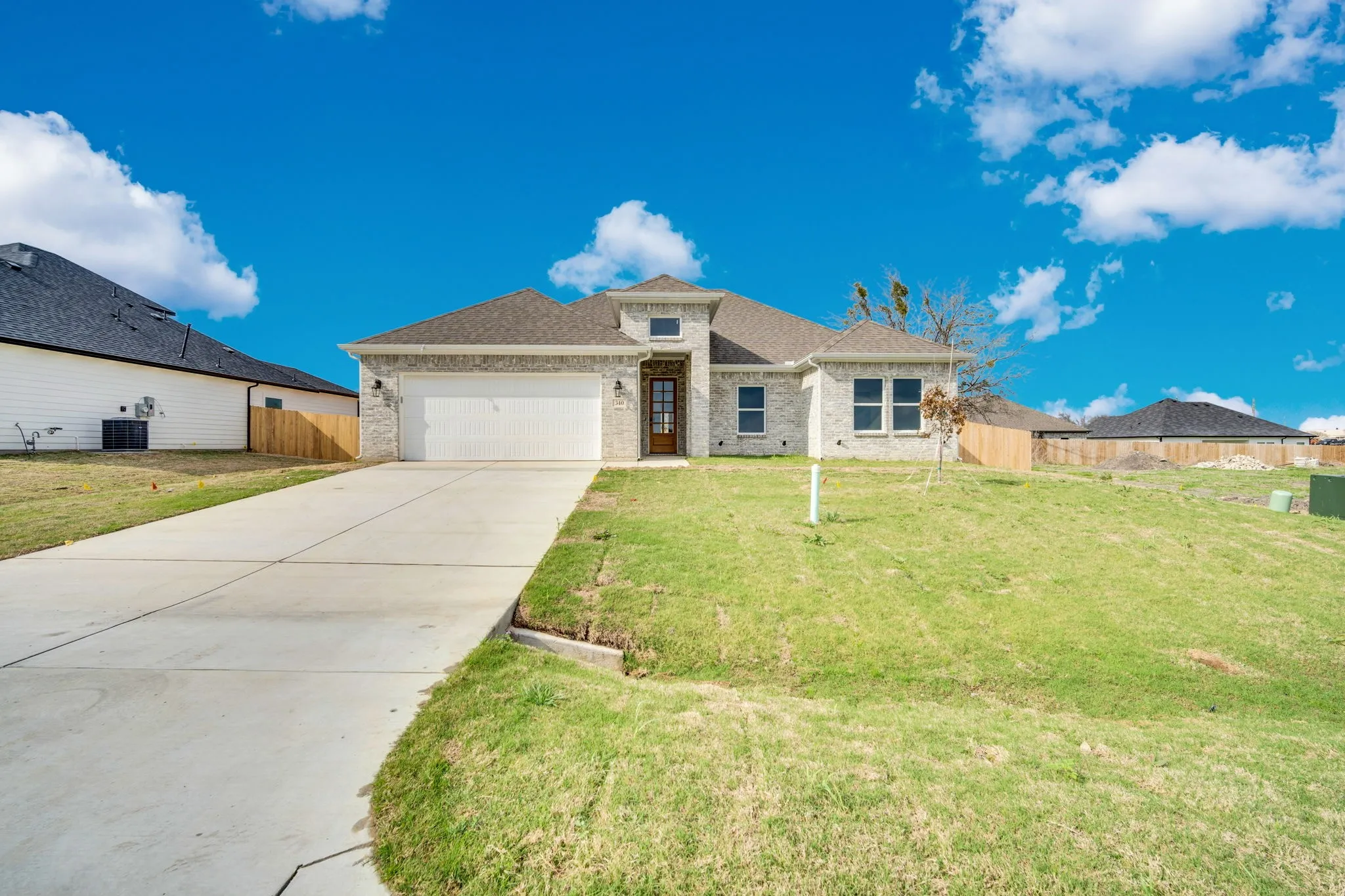 Single Family Residence For Sale in Ellis County , 340 E Marshall Court, Palmer, Texas 75152, 4 Bedroom, 2 Bathroom, 2 Garage spaces, 1,785 Sqft, built in 2026, mls#21200904, Real Estate Agent in Palmer, Homes For Sale in Ellis county, Homes For Sale in Palmer, Realtor in Palmer Texas, Real Estate Brokerage Independent Realty Texas, Luminita Cordes Realtor