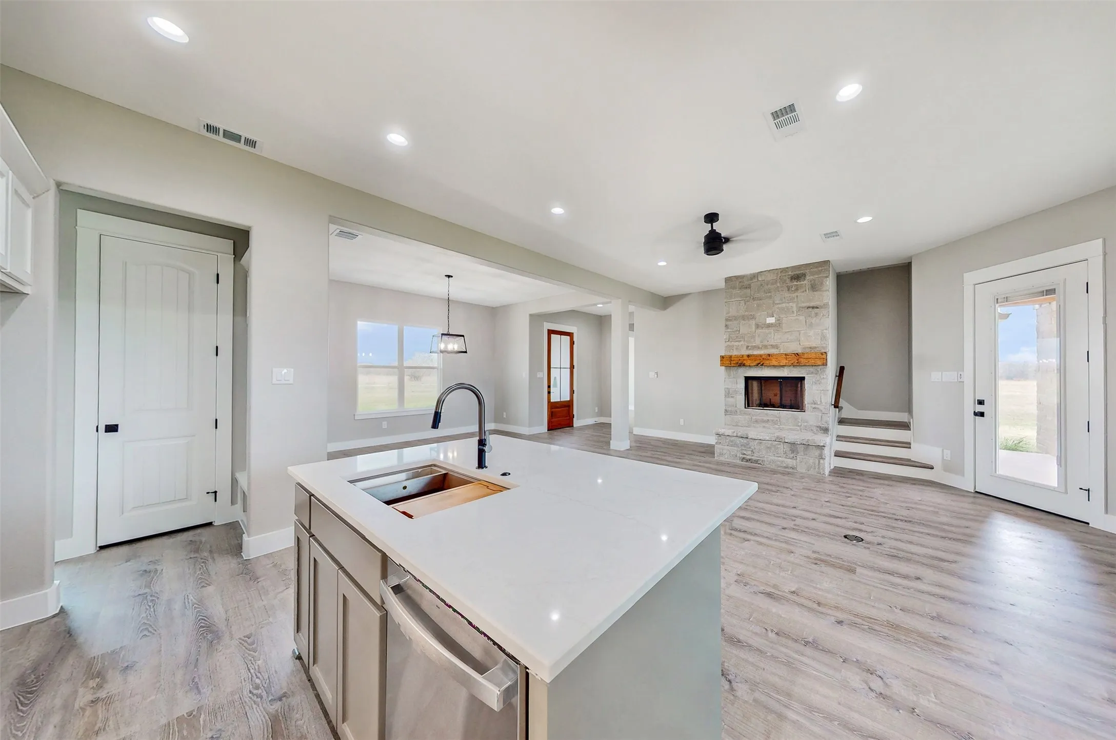 Single Family Residence For Sale in Van Zandt County , 2667 VZ County Road 3820, Wills Point, Texas 75169, 4 Bedroom, 2 Bathroom, 3 Garage spaces, 2,223 Sqft, built in 2025, mls#21201724, Real Estate Agent in Wills Point, Homes For Sale in Van Zandt county, Homes For Sale in Wills Point, Realtor in Wills Point Texas, Real Estate Brokerage Independent Realty Texas, Luminita Cordes Realtor