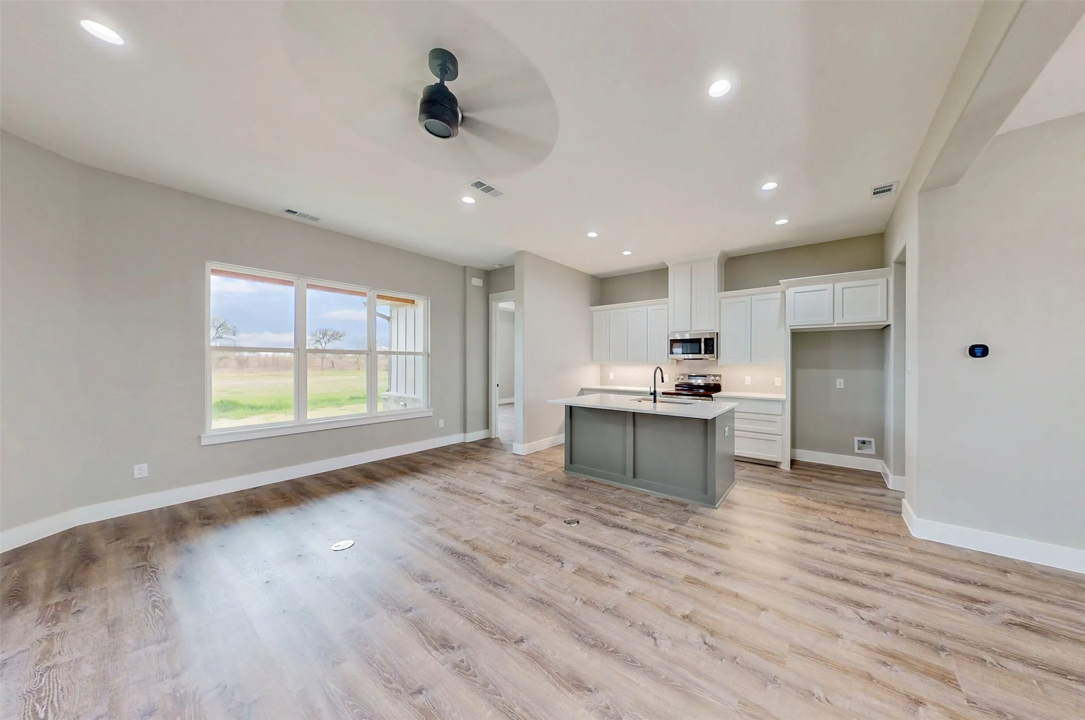 Single Family Residence For Sale in Van Zandt County , 2667 VZ County Road 3820, Wills Point, Texas 75169, 4 Bedroom, 2 Bathroom, 3 Garage spaces, 2,223 Sqft, built in 2025, mls#21201724, Real Estate Agent in Wills Point, Homes For Sale in Van Zandt county, Homes For Sale in Wills Point, Realtor in Wills Point Texas, Real Estate Brokerage Independent Realty Texas, Luminita Cordes Realtor