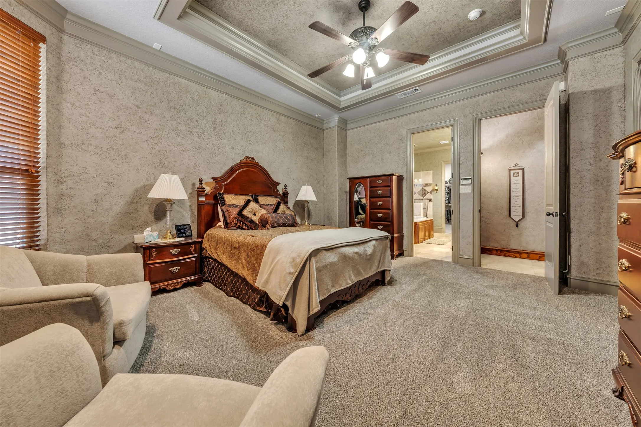 Single Family Residence For Sale in Tarrant County , 2717 S Shady Lane, Arlington, Texas 76001, 4 Bedroom, 4 Bathroom, 3 Garage spaces, 3,789 Sqft, built in 2007, Preowned, mls#21199211, Real Estate Agent in Arlington, Homes For Sale in Tarrant county, Homes For Sale in Arlington, Realtor in Arlington Texas, Real Estate Brokerage Independent Realty Texas, Luminita Cordes Realtor