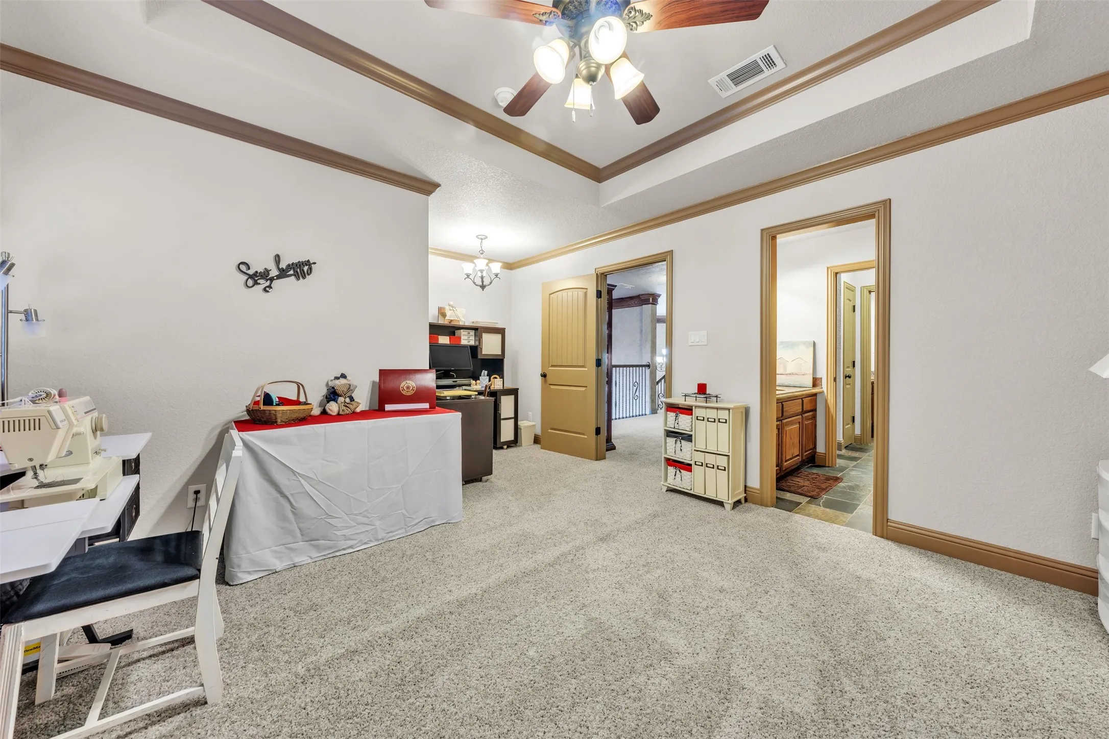 Single Family Residence For Sale in Tarrant County , 2717 S Shady Lane, Arlington, Texas 76001, 4 Bedroom, 4 Bathroom, 3 Garage spaces, 3,789 Sqft, built in 2007, Preowned, mls#21199211, Real Estate Agent in Arlington, Homes For Sale in Tarrant county, Homes For Sale in Arlington, Realtor in Arlington Texas, Real Estate Brokerage Independent Realty Texas, Luminita Cordes Realtor