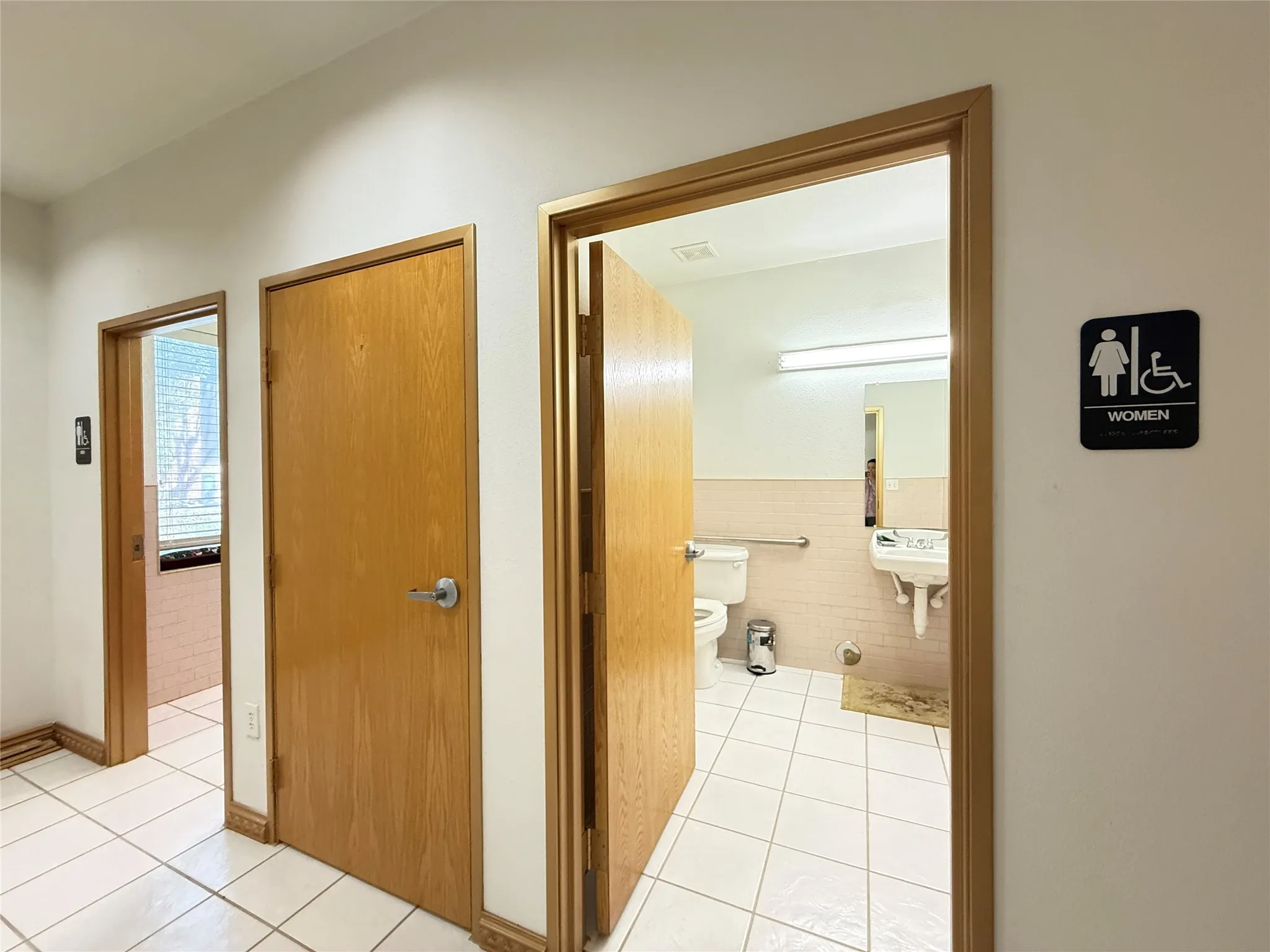 Office For Sale in Collin County , 5208 Village Creek Drive B, Plano, Texas 75093, 0, 0, Garage spaces, 0 Sqft, built in 2003, Preowned, mls#21201743, Real Estate Agent in Plano, Homes For Sale in Collin county, Homes For Sale in Plano, Realtor in Plano Texas, Real Estate Brokerage Independent Realty Texas, Luminita Cordes Realtor