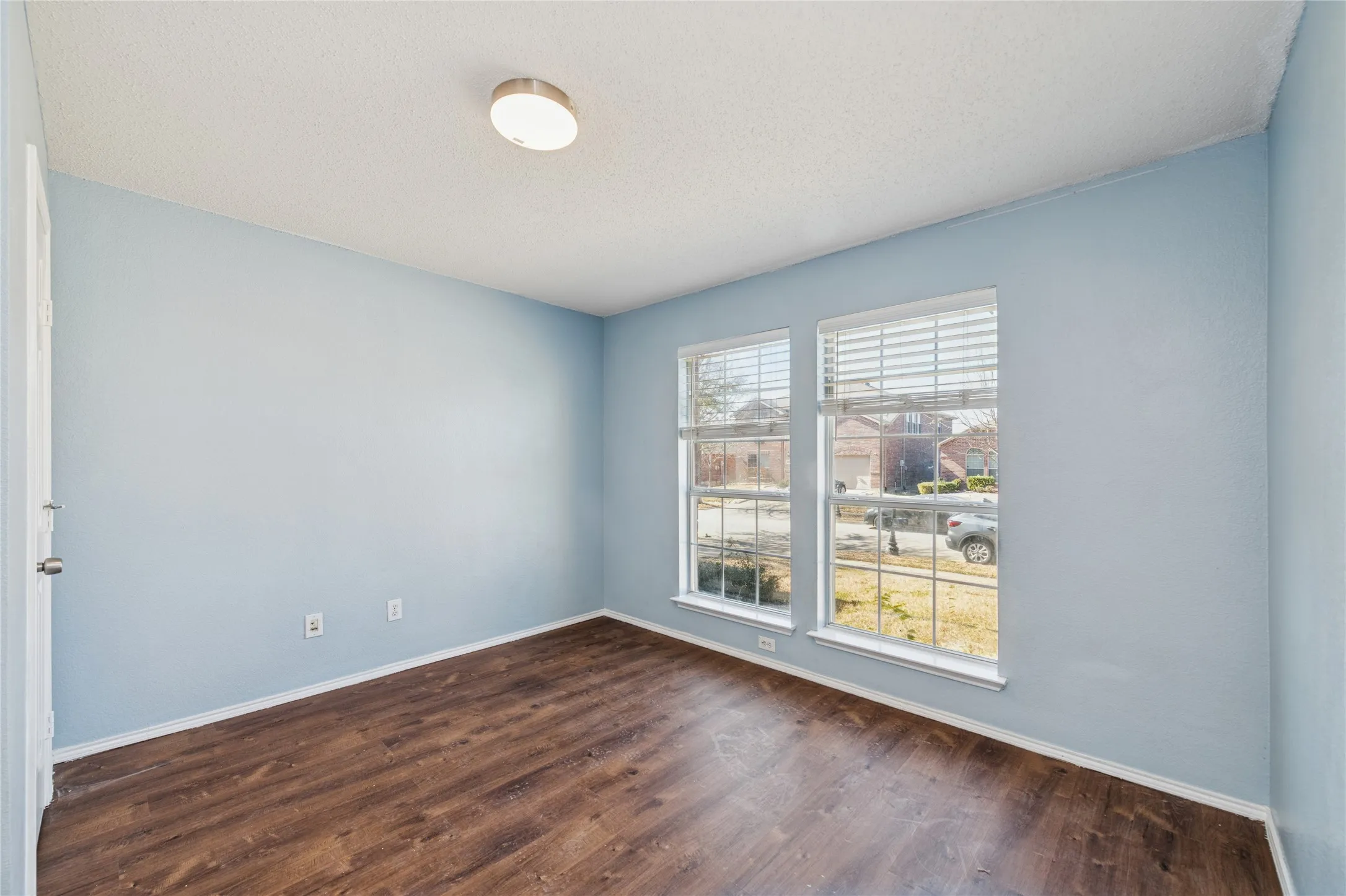 Single Family Residence For Sale in Dallas County , 2216 Partridge Drive, Mesquite, Texas 75181, 4 Bedroom, 3 Bathroom, 2 Garage spaces, 2,764 Sqft, built in 2005, mls#21201764, Real Estate Agent in Mesquite, Homes For Sale in Dallas county, Homes For Sale in Mesquite, Realtor in Mesquite Texas, Real Estate Brokerage Independent Realty Texas, Luminita Cordes Realtor