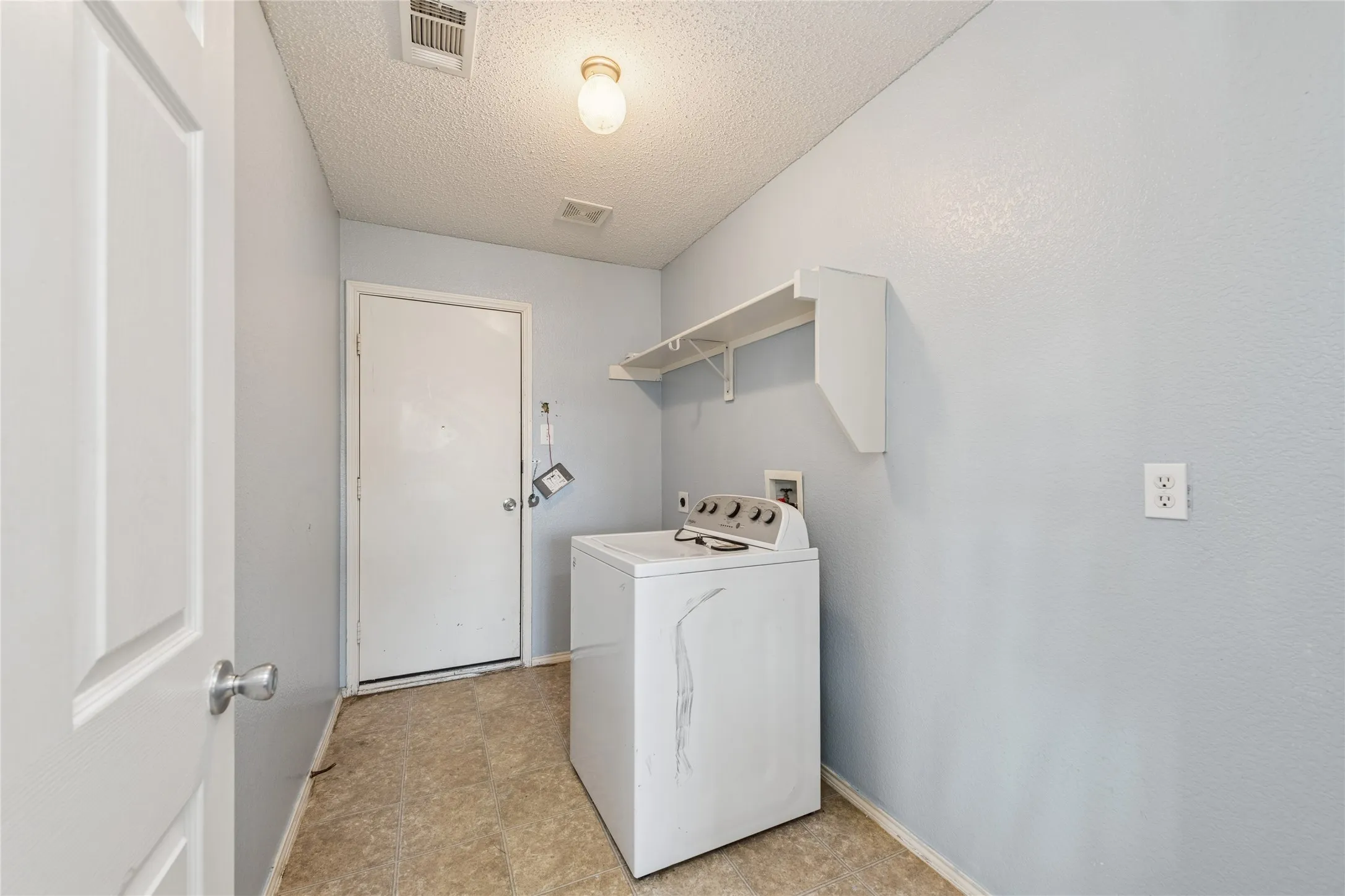 Single Family Residence For Sale in Dallas County , 2216 Partridge Drive, Mesquite, Texas 75181, 4 Bedroom, 3 Bathroom, 2 Garage spaces, 2,764 Sqft, built in 2005, mls#21201764, Real Estate Agent in Mesquite, Homes For Sale in Dallas county, Homes For Sale in Mesquite, Realtor in Mesquite Texas, Real Estate Brokerage Independent Realty Texas, Luminita Cordes Realtor