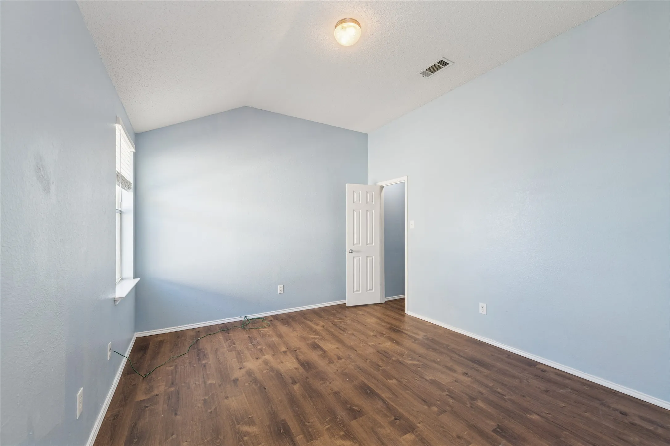 Single Family Residence For Sale in Dallas County , 2216 Partridge Drive, Mesquite, Texas 75181, 4 Bedroom, 3 Bathroom, 2 Garage spaces, 2,764 Sqft, built in 2005, mls#21201764, Real Estate Agent in Mesquite, Homes For Sale in Dallas county, Homes For Sale in Mesquite, Realtor in Mesquite Texas, Real Estate Brokerage Independent Realty Texas, Luminita Cordes Realtor