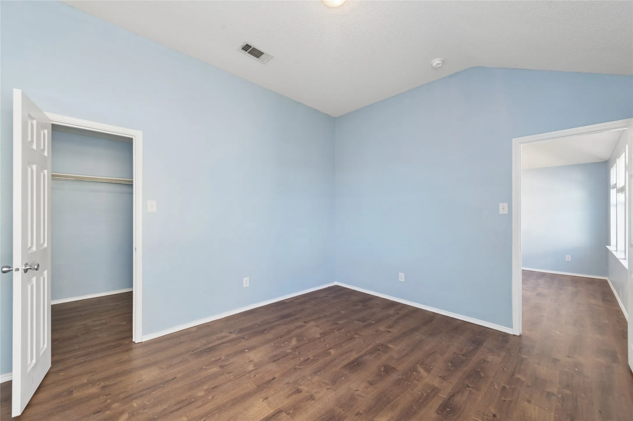 Single Family Residence For Sale in Dallas County , 2216 Partridge Drive, Mesquite, Texas 75181, 4 Bedroom, 3 Bathroom, 2 Garage spaces, 2,764 Sqft, built in 2005, mls#21201764, Real Estate Agent in Mesquite, Homes For Sale in Dallas county, Homes For Sale in Mesquite, Realtor in Mesquite Texas, Real Estate Brokerage Independent Realty Texas, Luminita Cordes Realtor