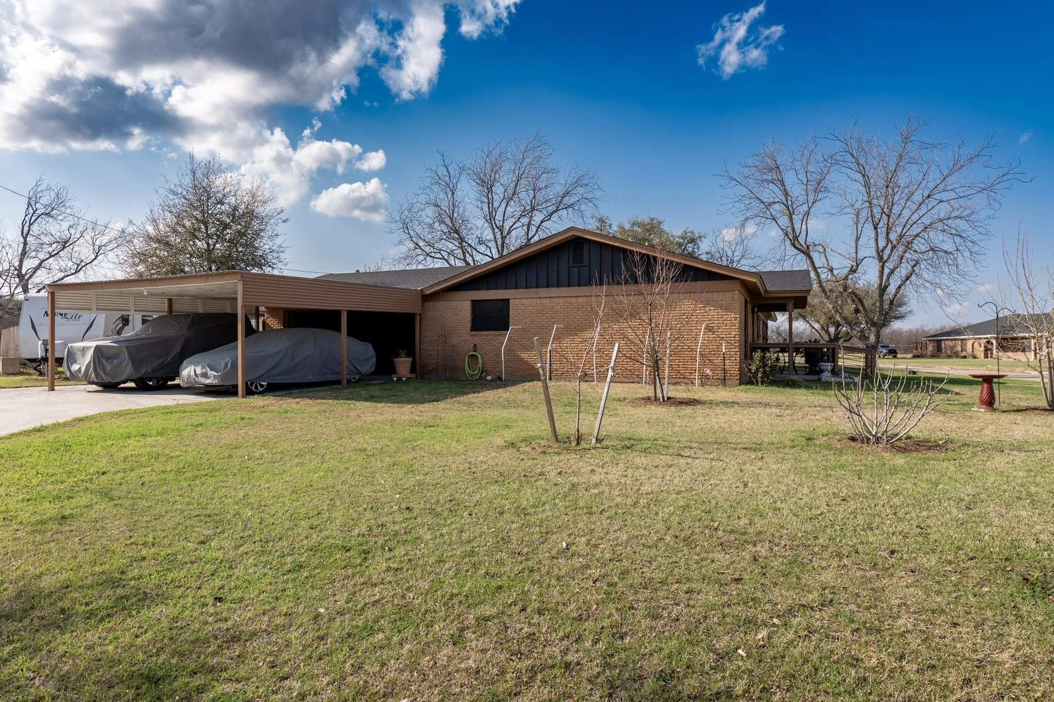 Single Family Residence For Sale in Stephens County , 801 Westridge Circle, Breckenridge, Texas 76424, 3 Bedroom, 2 Bathroom, 2 Garage spaces, 1,679 Sqft, built in 1964, Preowned, mls#21199179, Real Estate Agent in Breckenridge, Homes For Sale in Stephens county, Homes For Sale in Breckenridge, Realtor in Breckenridge Texas, Real Estate Brokerage Independent Realty Texas, Luminita Cordes Realtor