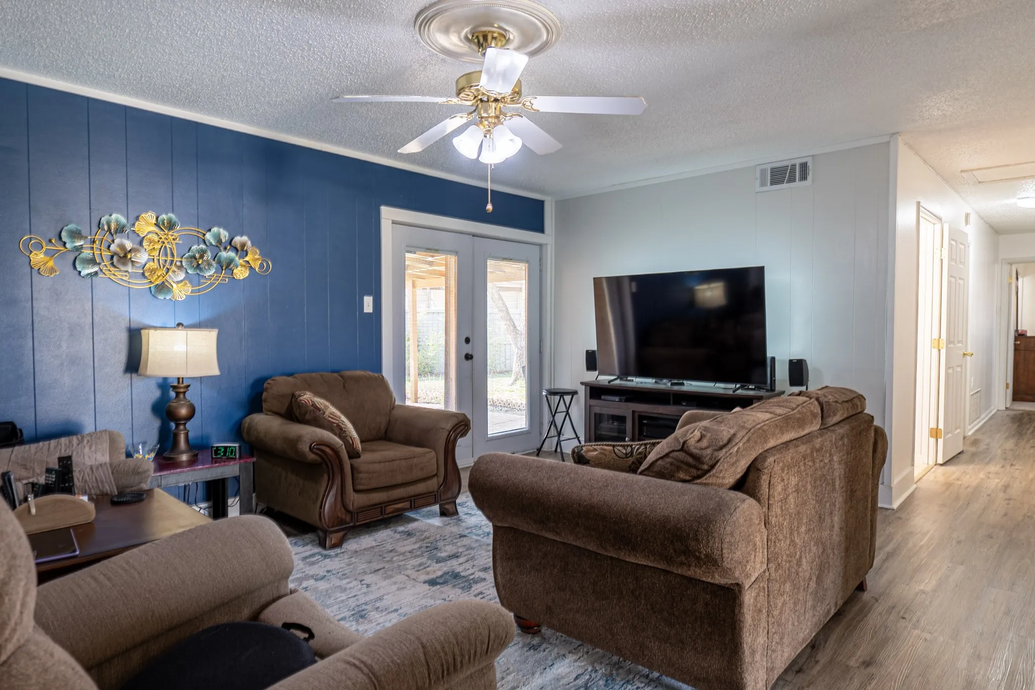 Single Family Residence For Sale in Stephens County , 801 Westridge Circle, Breckenridge, Texas 76424, 3 Bedroom, 2 Bathroom, 2 Garage spaces, 1,679 Sqft, built in 1964, Preowned, mls#21199179, Real Estate Agent in Breckenridge, Homes For Sale in Stephens county, Homes For Sale in Breckenridge, Realtor in Breckenridge Texas, Real Estate Brokerage Independent Realty Texas, Luminita Cordes Realtor