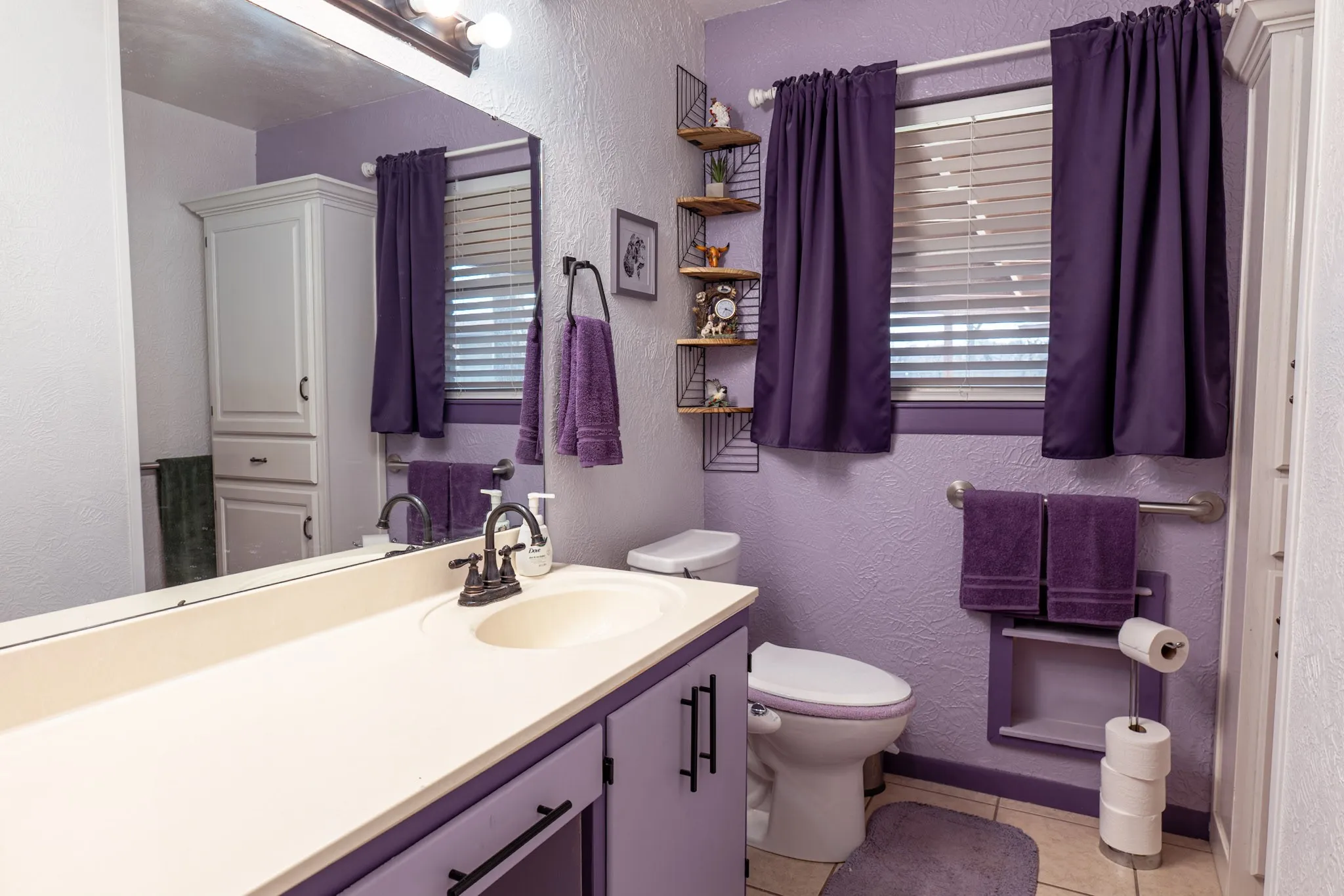 Single Family Residence For Sale in Stephens County , 801 Westridge Circle, Breckenridge, Texas 76424, 3 Bedroom, 2 Bathroom, 2 Garage spaces, 1,679 Sqft, built in 1964, Preowned, mls#21199179, Real Estate Agent in Breckenridge, Homes For Sale in Stephens county, Homes For Sale in Breckenridge, Realtor in Breckenridge Texas, Real Estate Brokerage Independent Realty Texas, Luminita Cordes Realtor