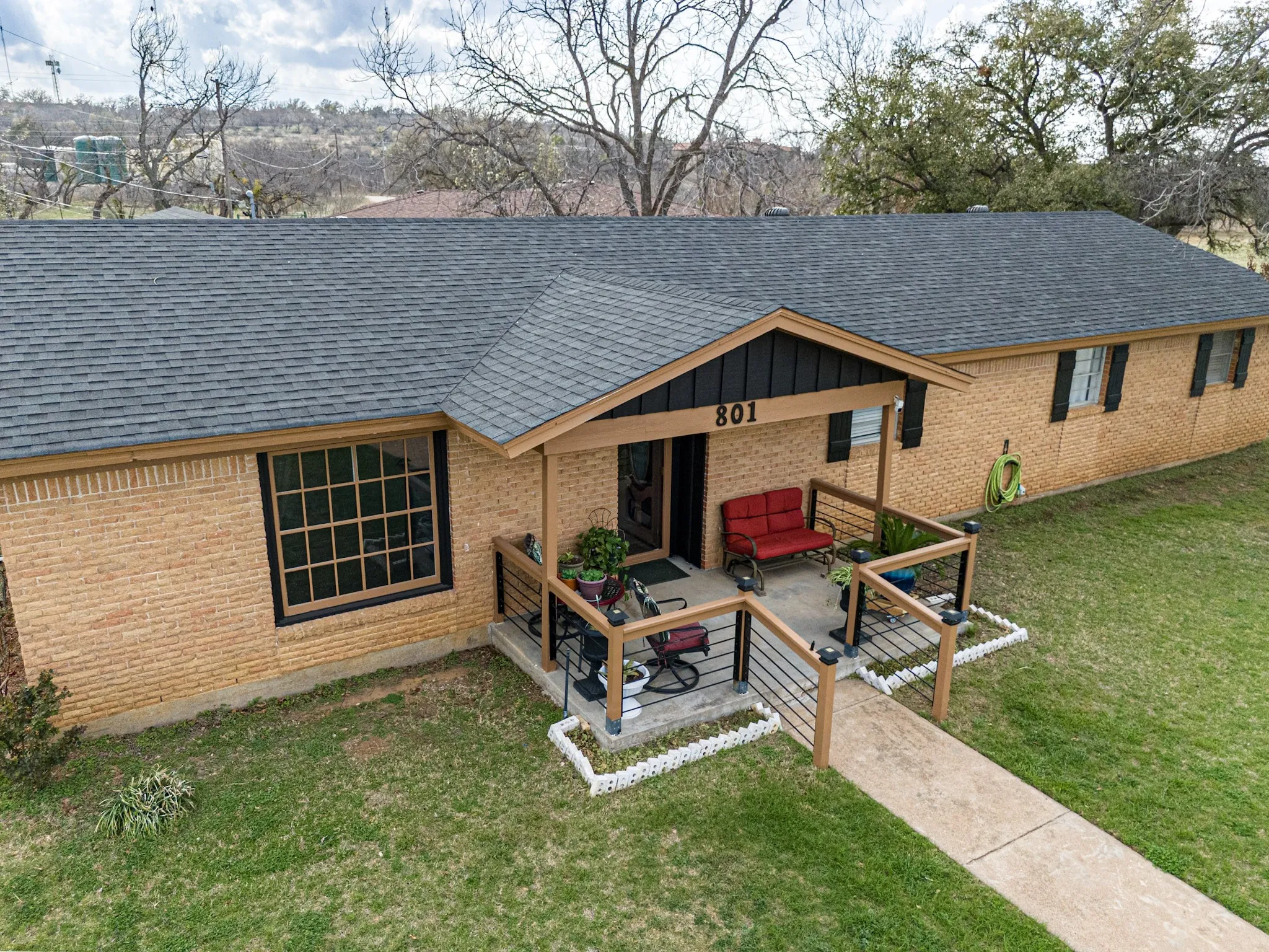 Single Family Residence For Sale in Stephens County , 801 Westridge Circle, Breckenridge, Texas 76424, 3 Bedroom, 2 Bathroom, 2 Garage spaces, 1,679 Sqft, built in 1964, Preowned, mls#21199179, Real Estate Agent in Breckenridge, Homes For Sale in Stephens county, Homes For Sale in Breckenridge, Realtor in Breckenridge Texas, Real Estate Brokerage Independent Realty Texas, Luminita Cordes Realtor