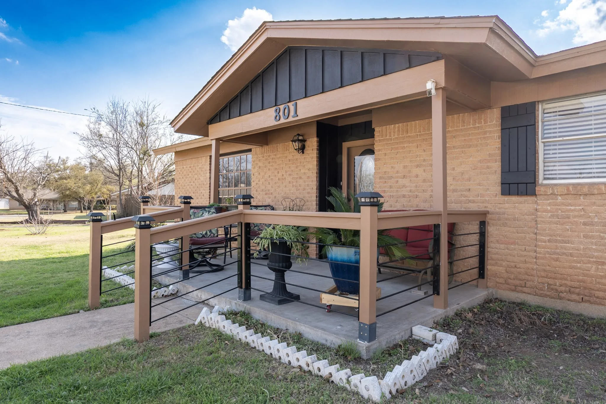 Single Family Residence For Sale in Stephens County , 801 Westridge Circle, Breckenridge, Texas 76424, 3 Bedroom, 2 Bathroom, 2 Garage spaces, 1,679 Sqft, built in 1964, Preowned, mls#21199179, Real Estate Agent in Breckenridge, Homes For Sale in Stephens county, Homes For Sale in Breckenridge, Realtor in Breckenridge Texas, Real Estate Brokerage Independent Realty Texas, Luminita Cordes Realtor