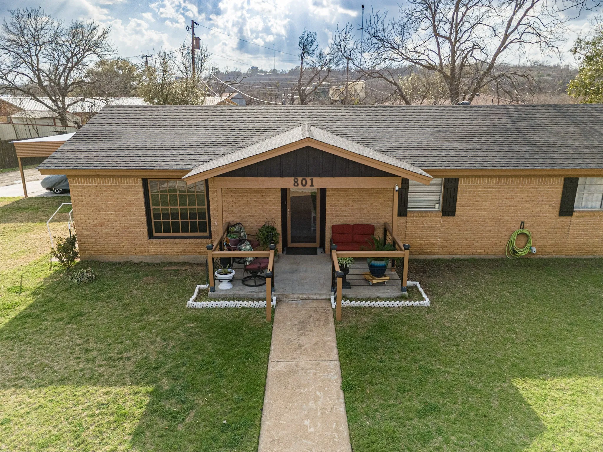 Single Family Residence For Sale in Stephens County , 801 Westridge Circle, Breckenridge, Texas 76424, 3 Bedroom, 2 Bathroom, 2 Garage spaces, 1,679 Sqft, built in 1964, Preowned, mls#21199179, Real Estate Agent in Breckenridge, Homes For Sale in Stephens county, Homes For Sale in Breckenridge, Realtor in Breckenridge Texas, Real Estate Brokerage Independent Realty Texas, Luminita Cordes Realtor