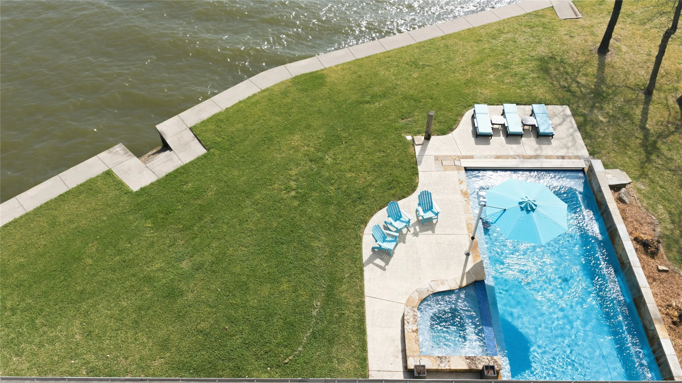 Single Family Residence For Sale in Henderson County , 1617 Maple Drive, Tool, Texas 75143, 4 Bedroom, 4 Bathroom, 3 Garage spaces, 4,370 Sqft, built in 2004, Preowned, mls#21201795, Real Estate Agent in Tool, Homes For Sale in Henderson county, Homes For Sale in Tool, Realtor in Tool Texas, Real Estate Brokerage Independent Realty Texas, Luminita Cordes Realtor